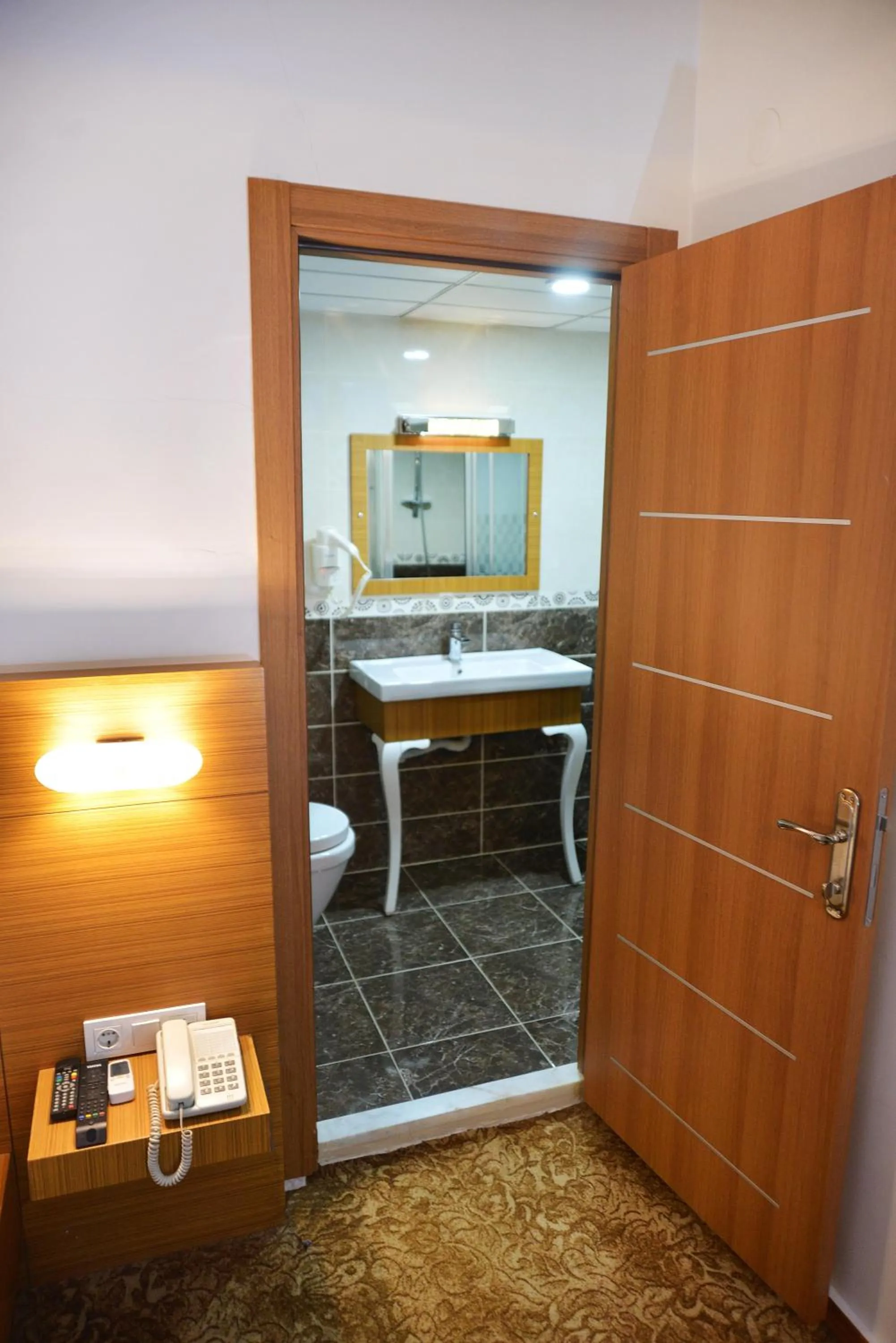 Photo of the whole room in Uluhan Hotel