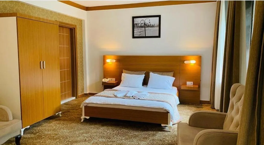 Photo of the whole room, Bed in Uluhan Hotel