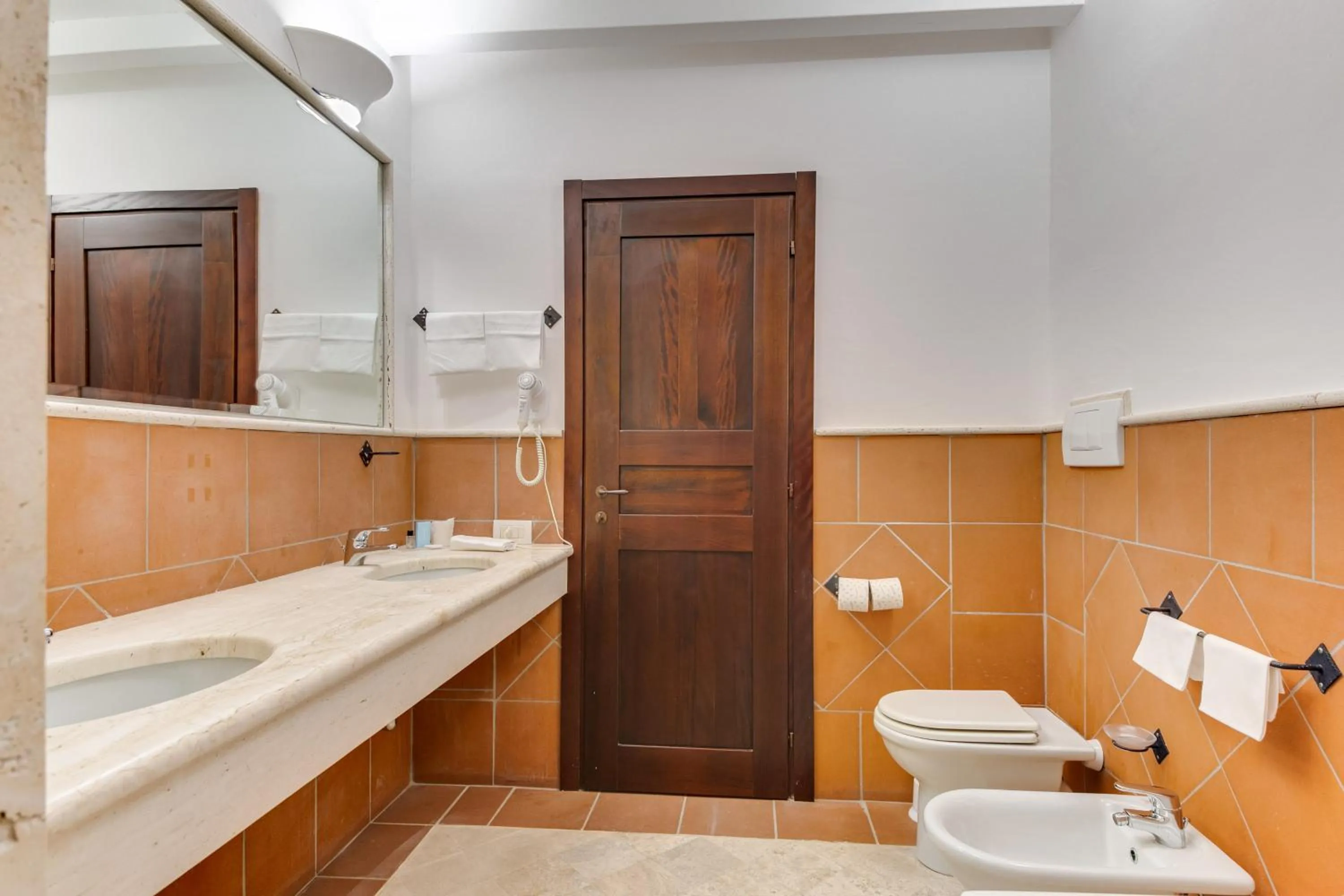 Bathroom in Phi Hotel Sighientu