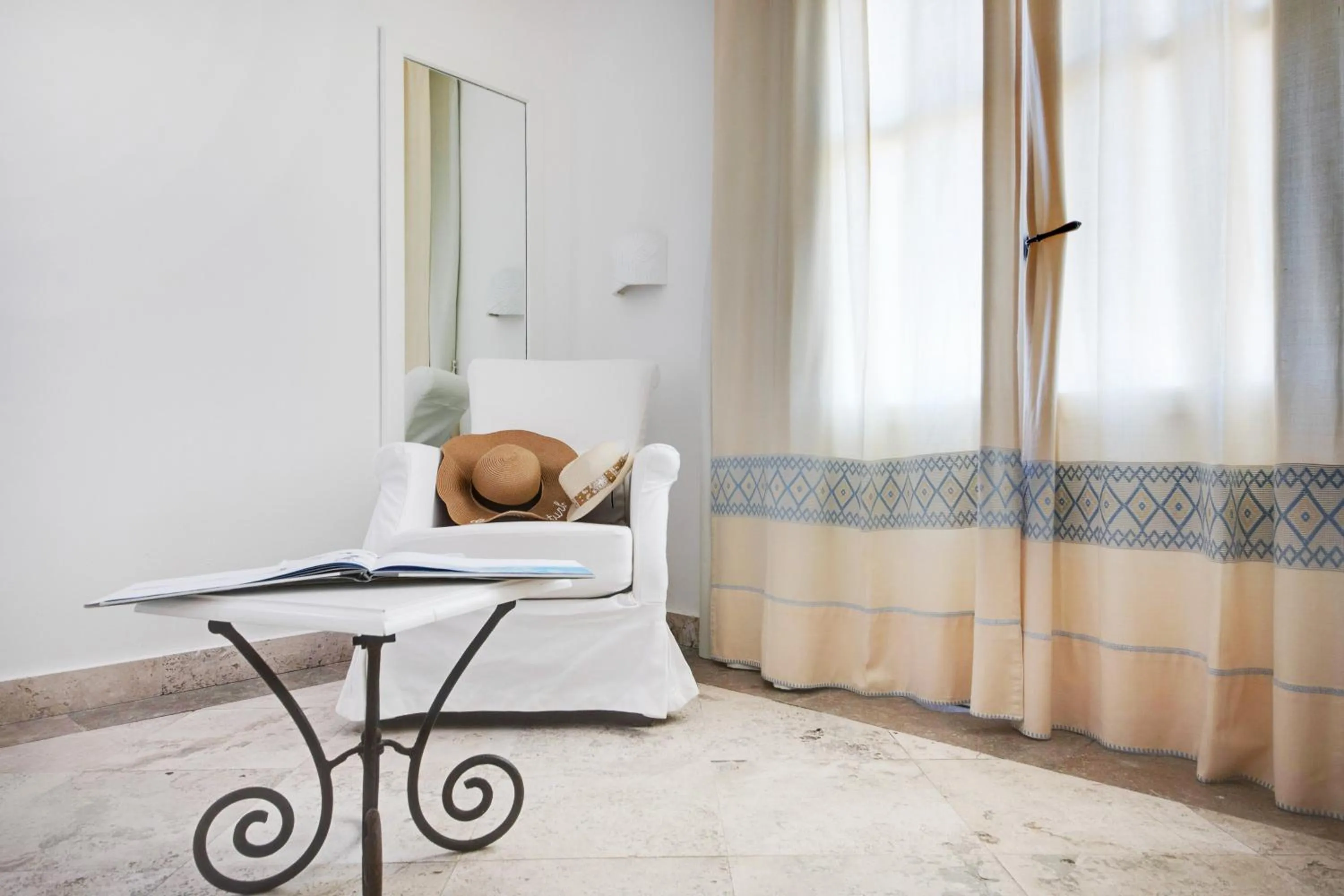 Photo of the whole room, Bed in Phi Hotel Sighientu