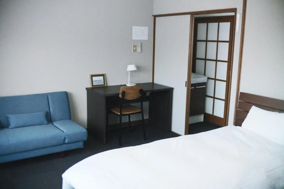 Photo of the whole room, Bed in RONENAI BASE