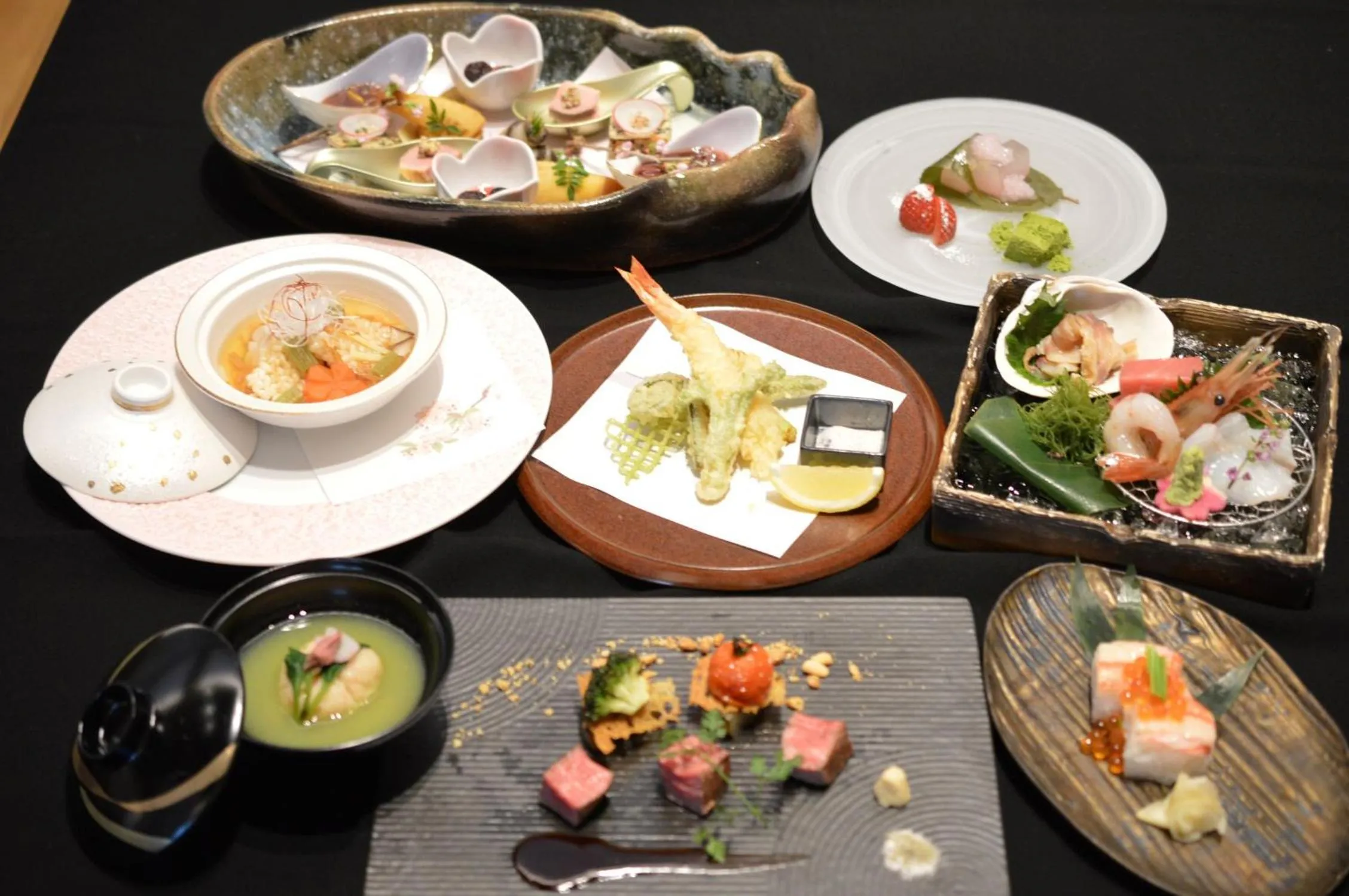 Dinner in Tokachigawa Moor Onsen Seijyakubow