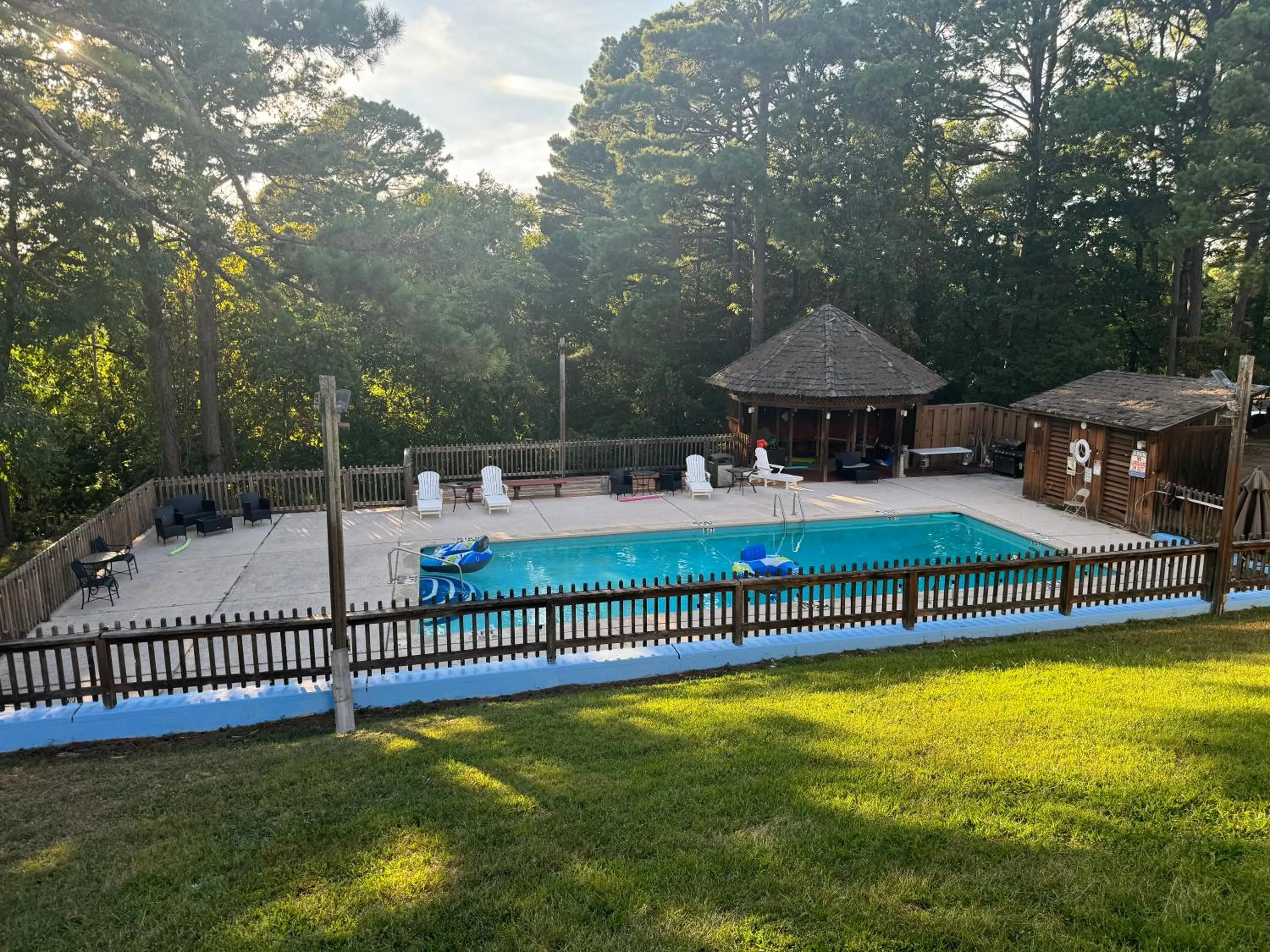 Swimming pool in Eureka Springs Heritage Motel