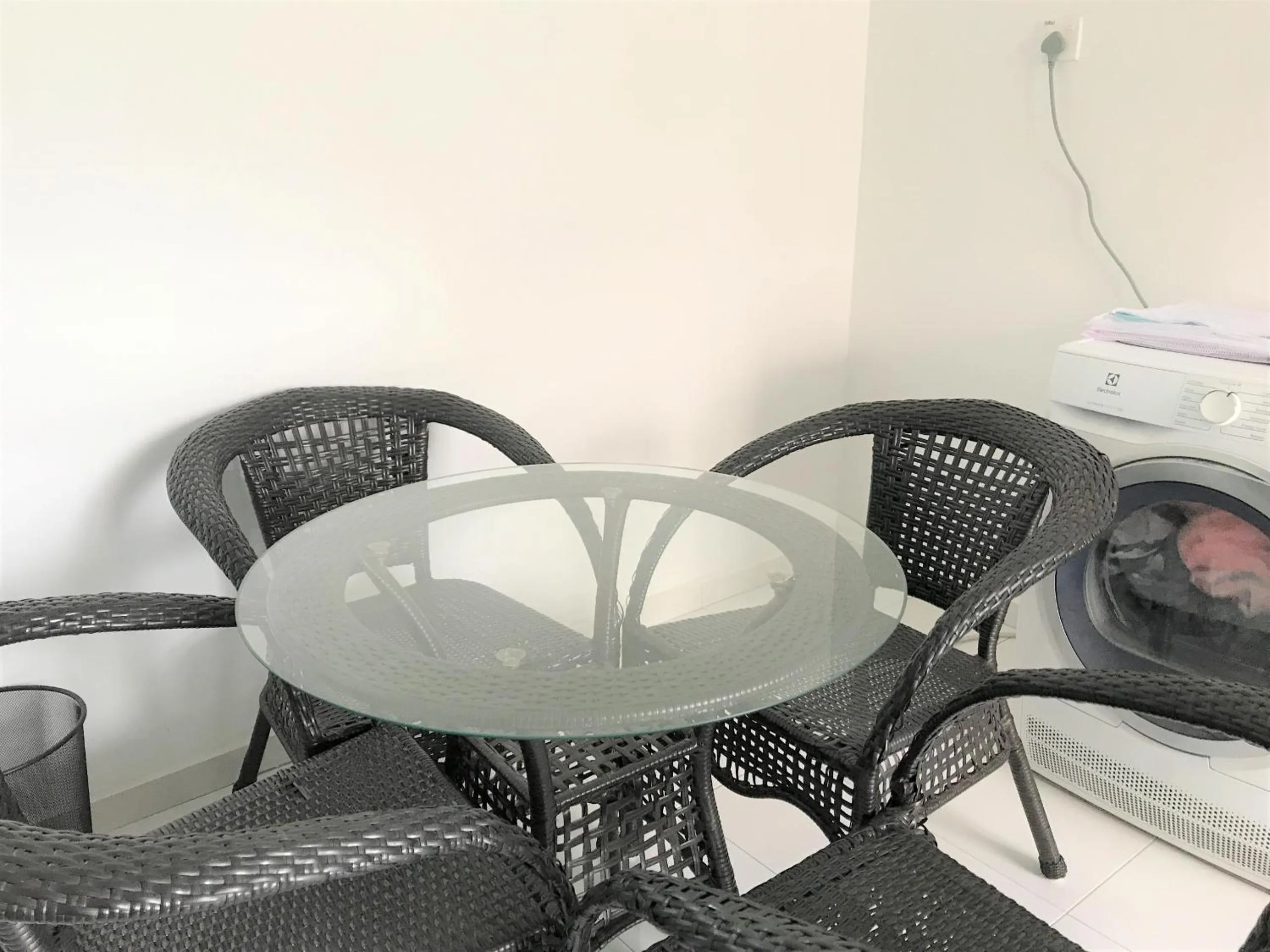 Dining area in OYO 90493 JL Homestay