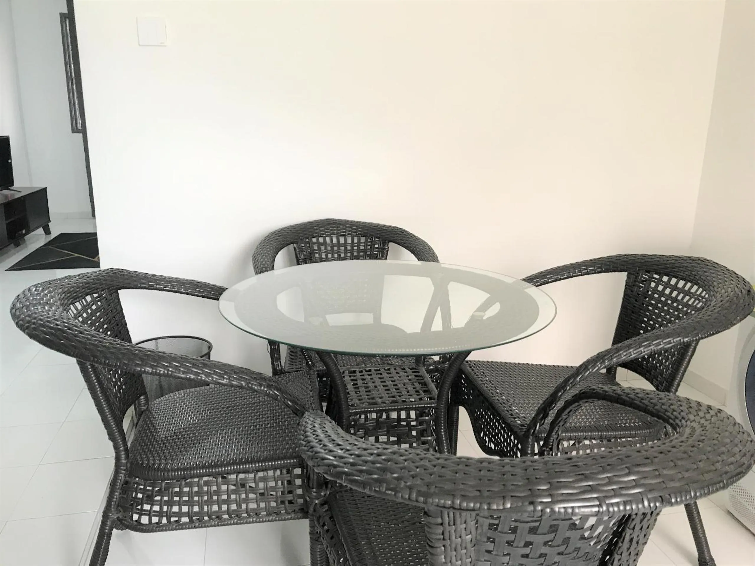 Dining area in OYO 90493 JL Homestay