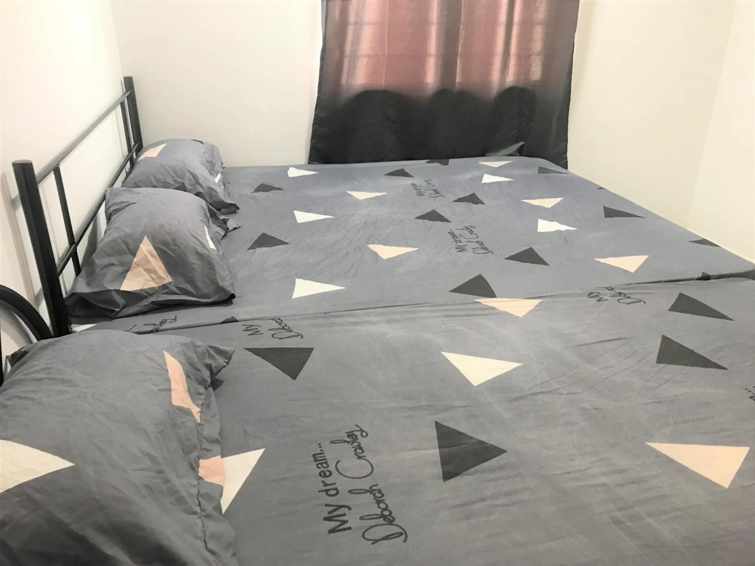 Bedroom in OYO 90493 JL Homestay