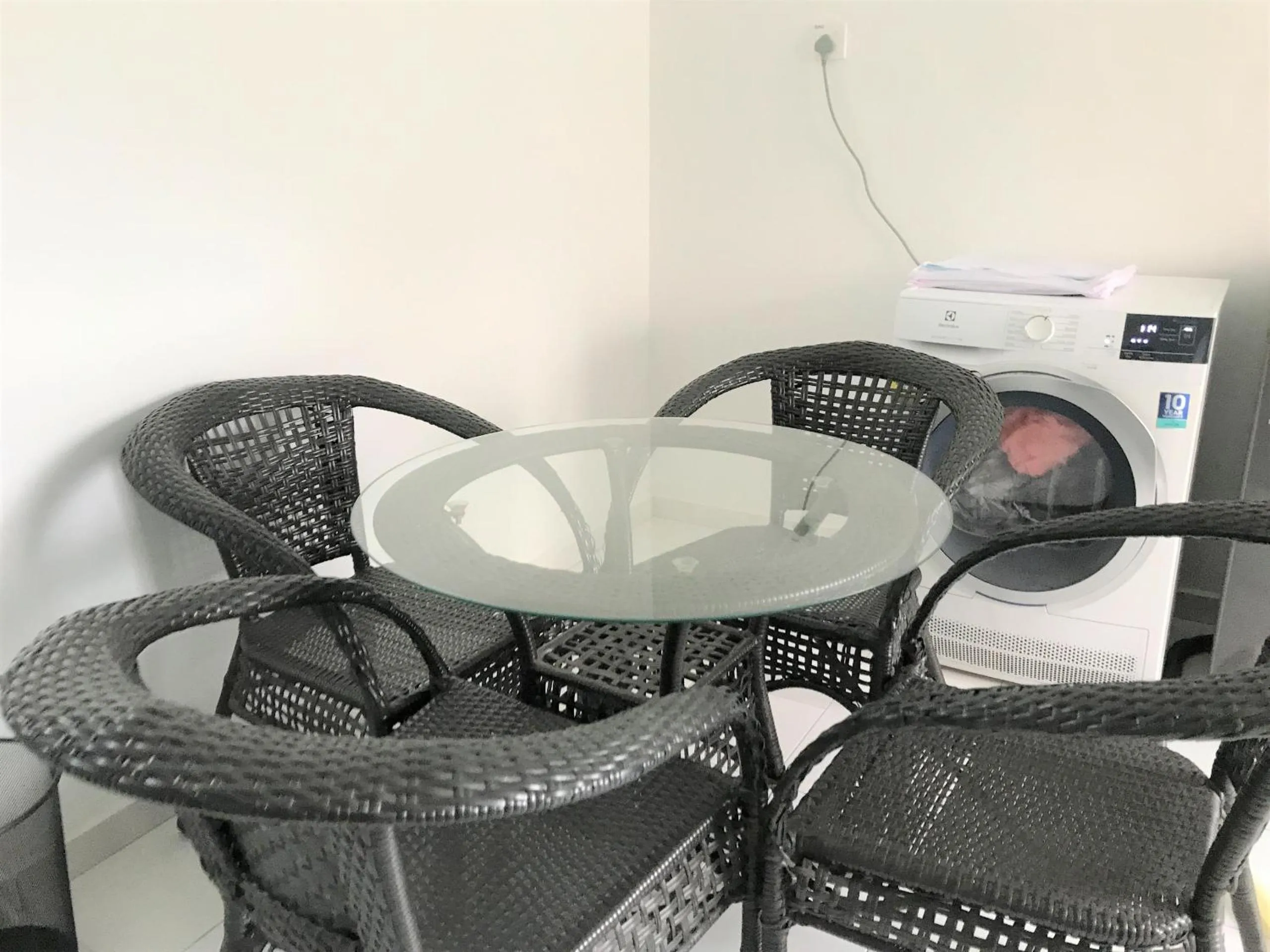 Dining area in OYO 90493 JL Homestay