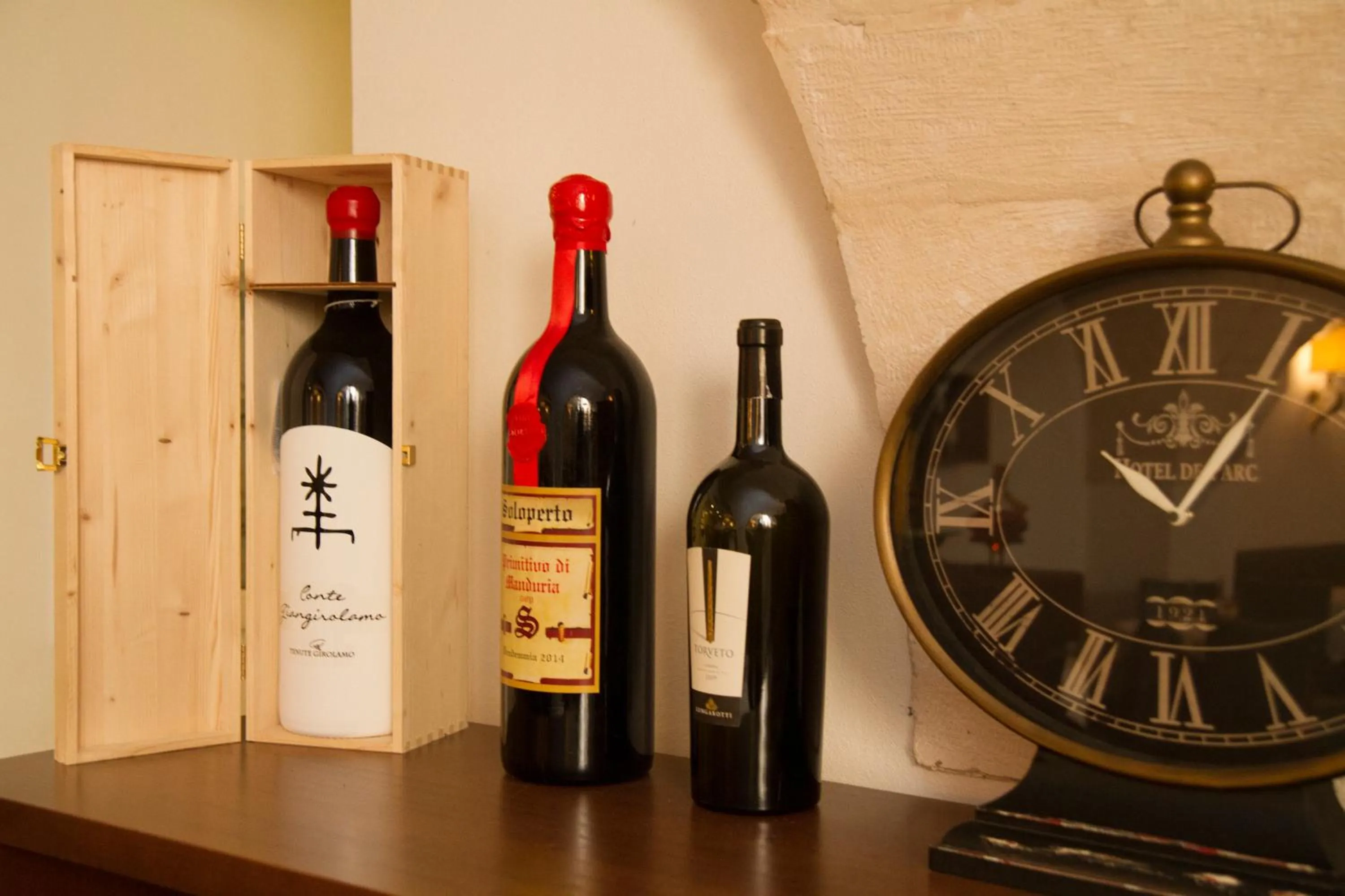 Restaurant/places to eat in Hotel Lanzillotta