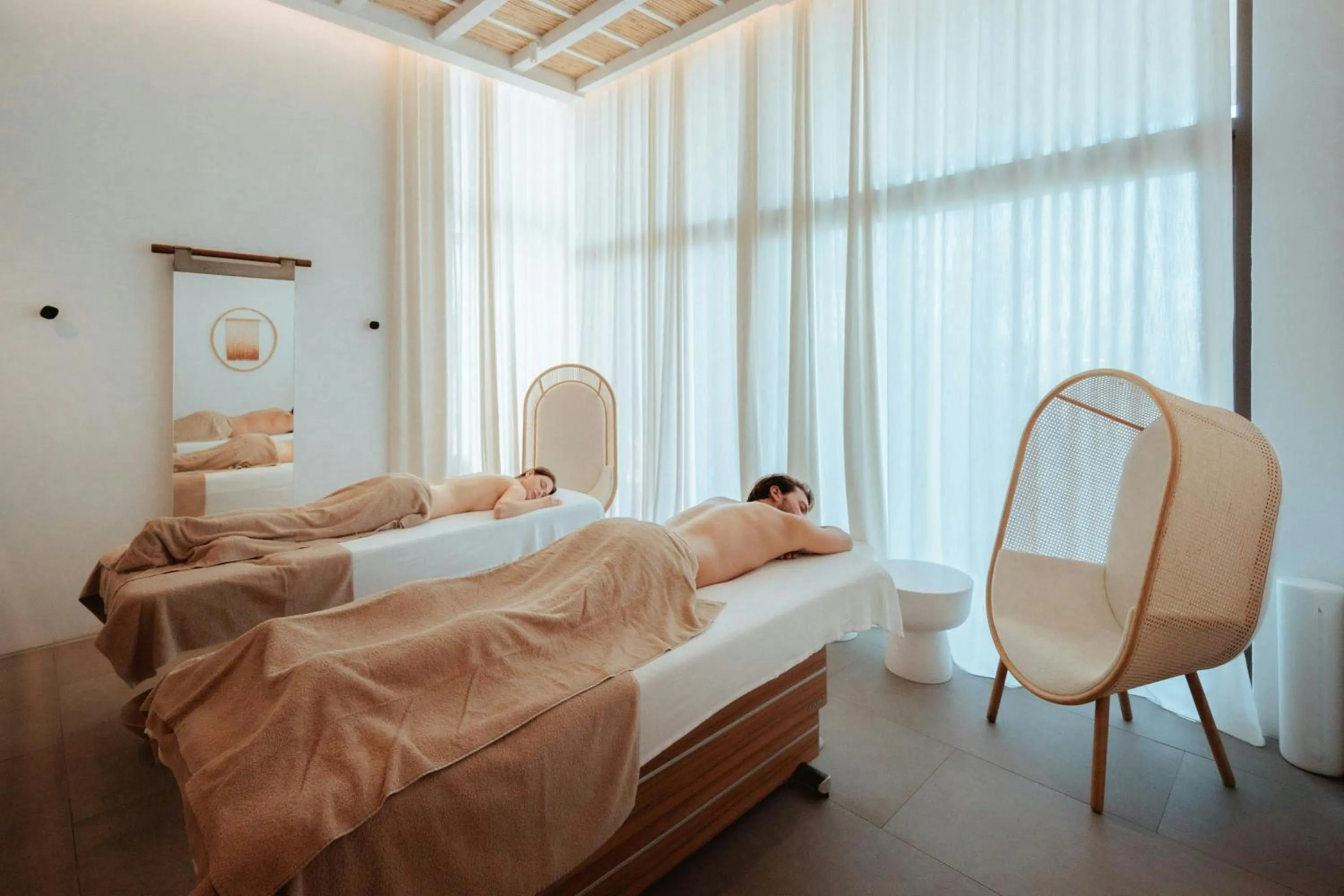 Spa and wellness centre/facilities, Bed in W Costa Navarino