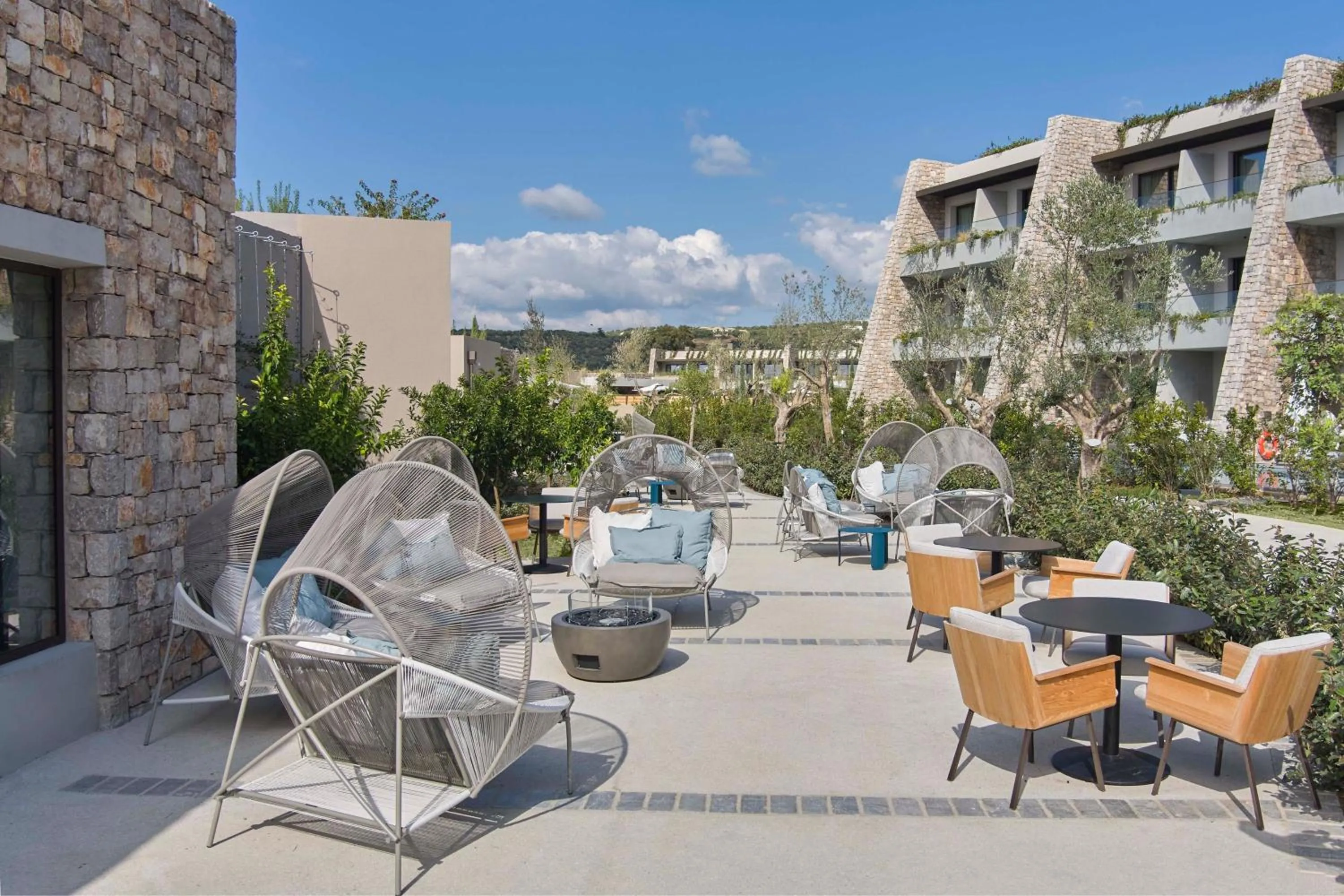 Restaurant/places to eat in W Costa Navarino