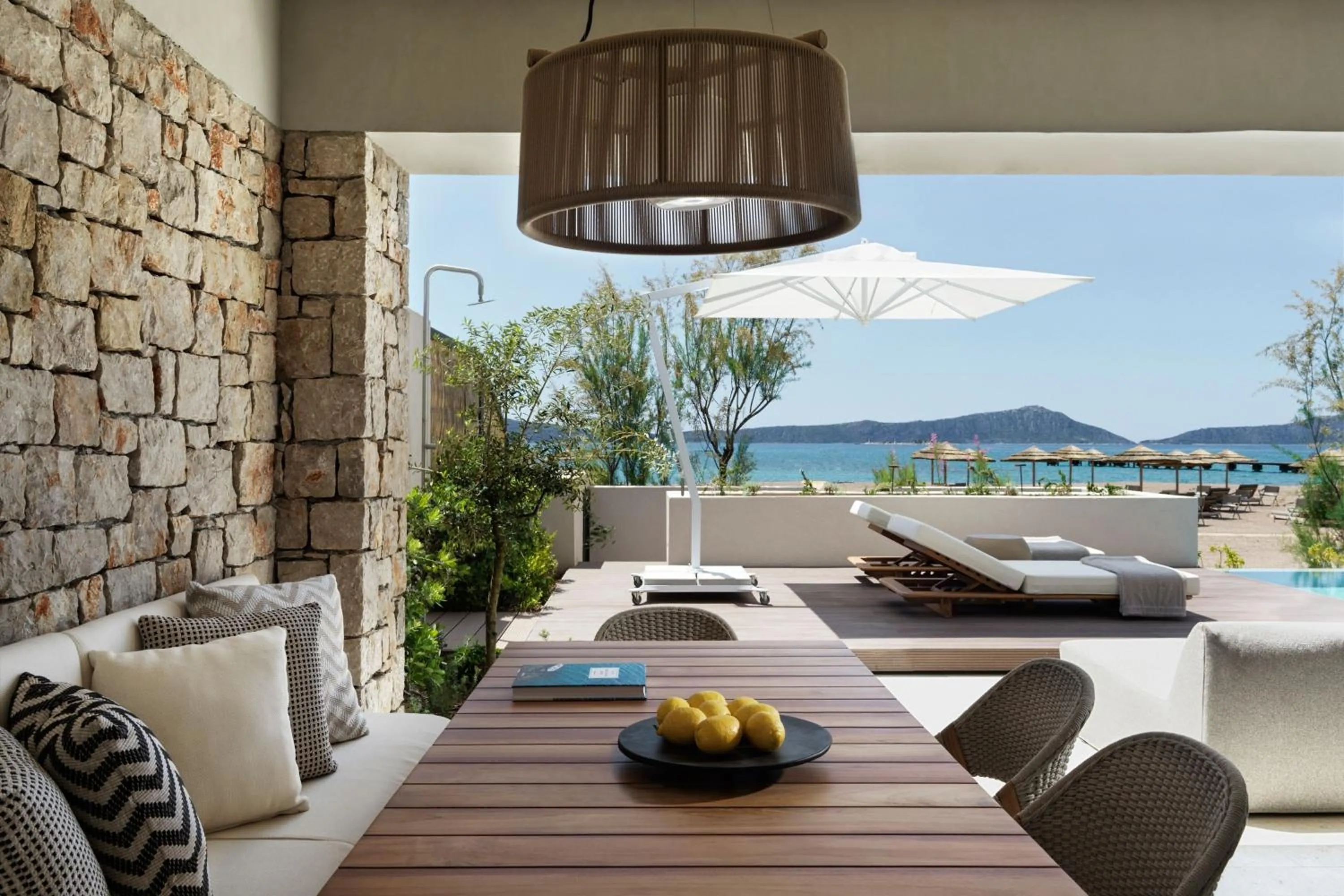 Beach in W Costa Navarino