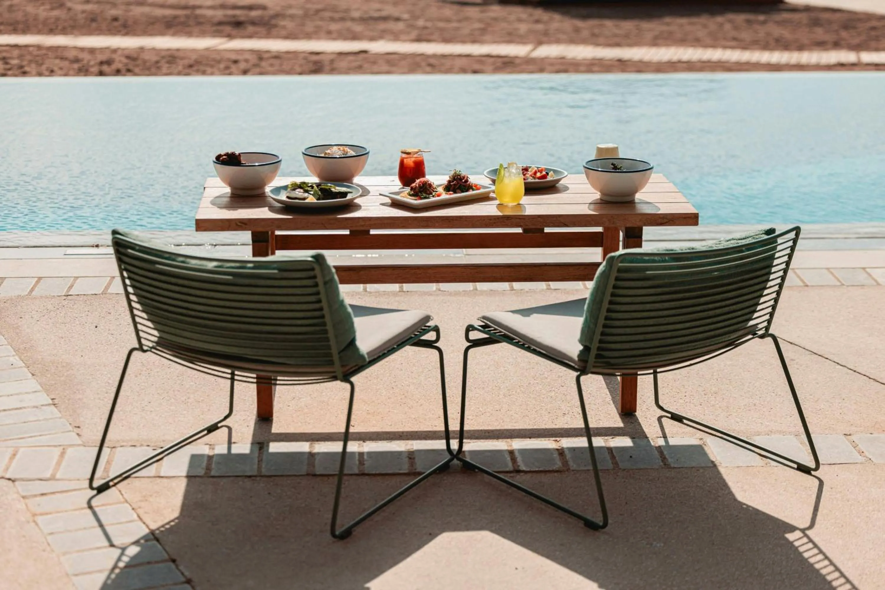 Restaurant/places to eat in W Costa Navarino