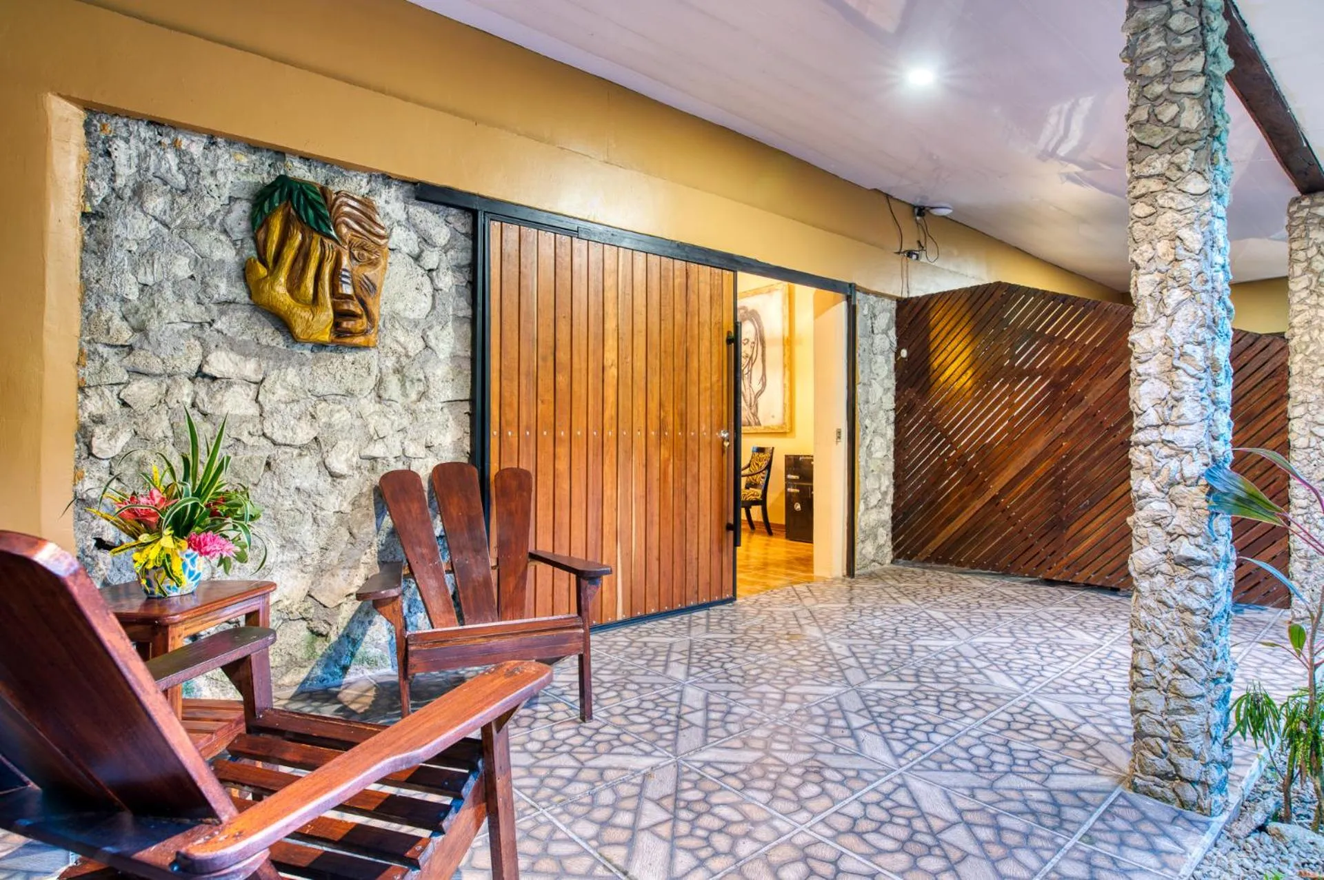Living room in Atlantida Lodge Cahuita