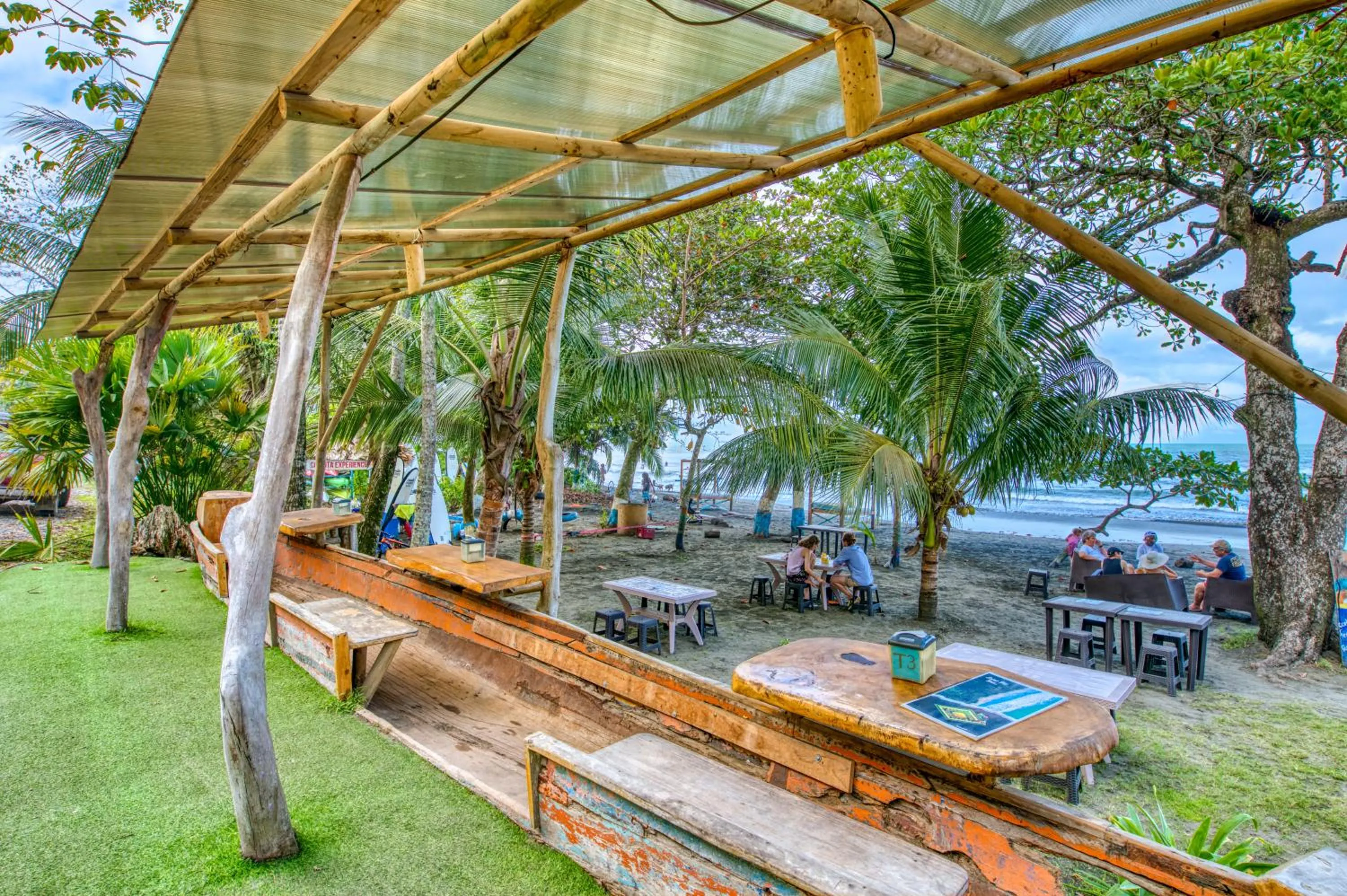 Restaurant/places to eat in Atlantida Lodge Cahuita