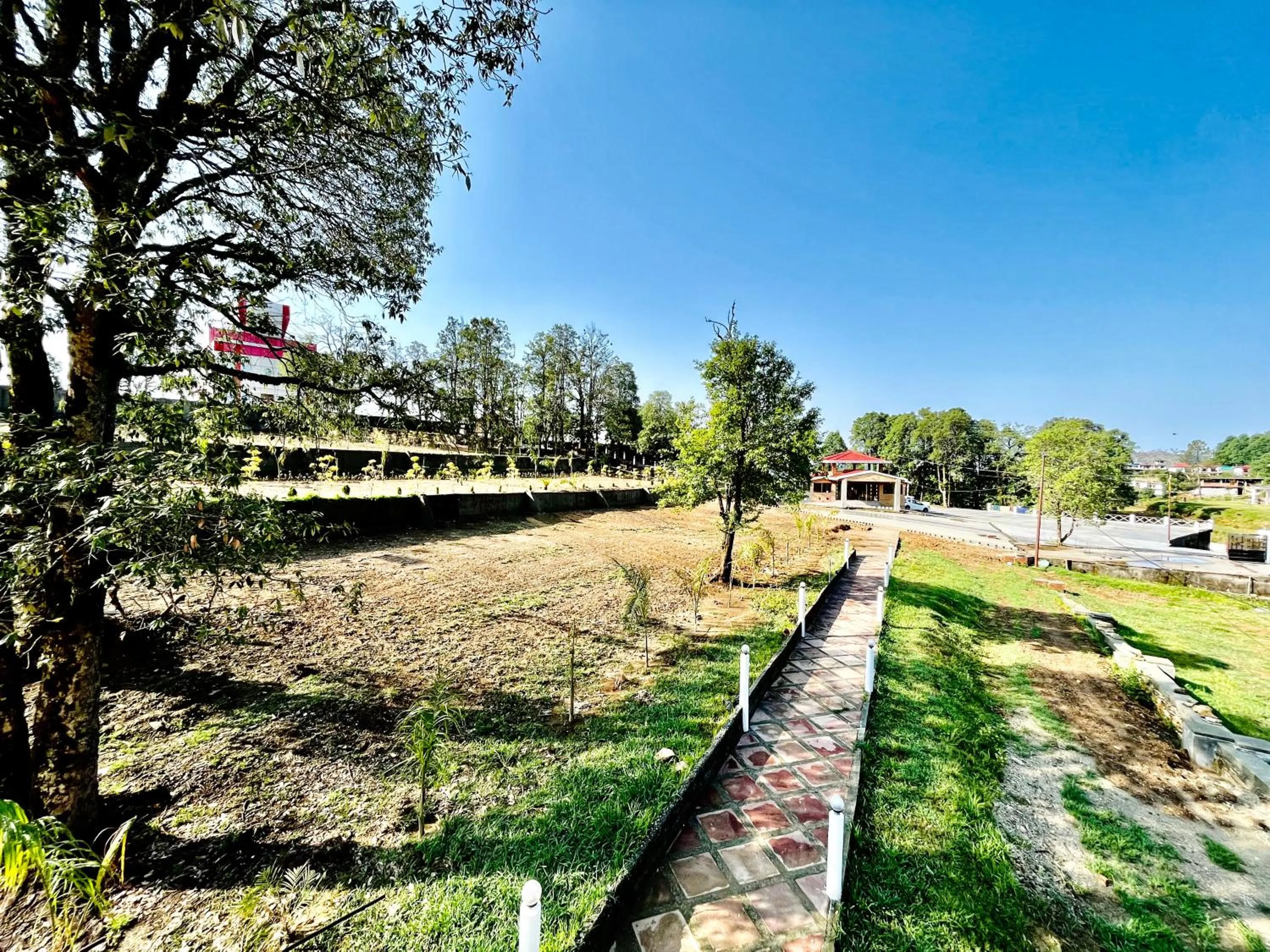 Garden in NEELGAGAN RESORT