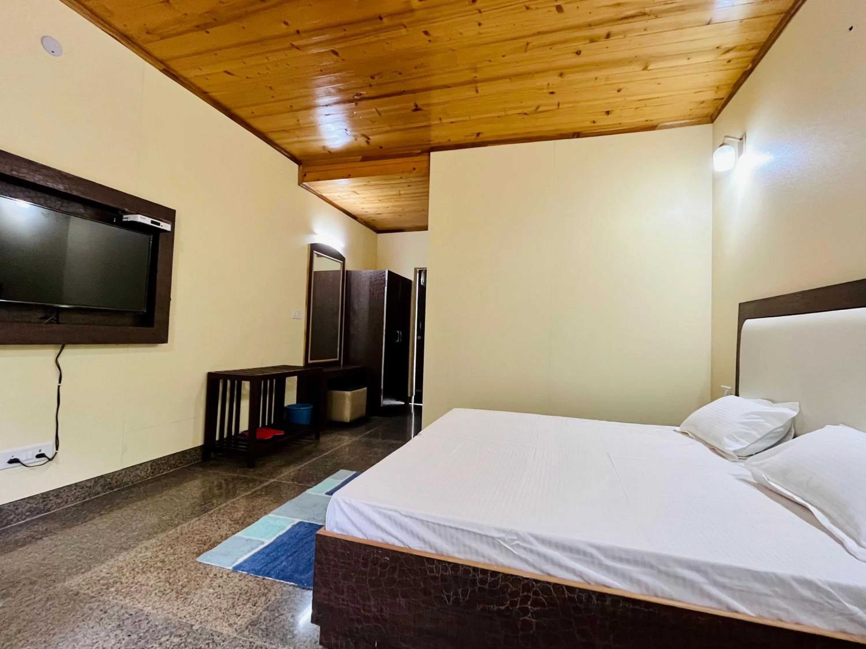 Bedroom, Bed in NEELGAGAN RESORT