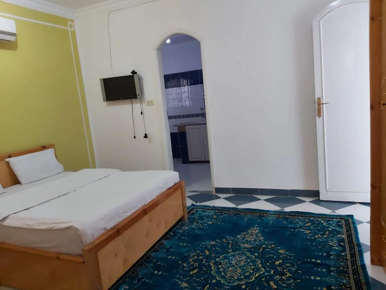 Bed in Orient star hotel luxor