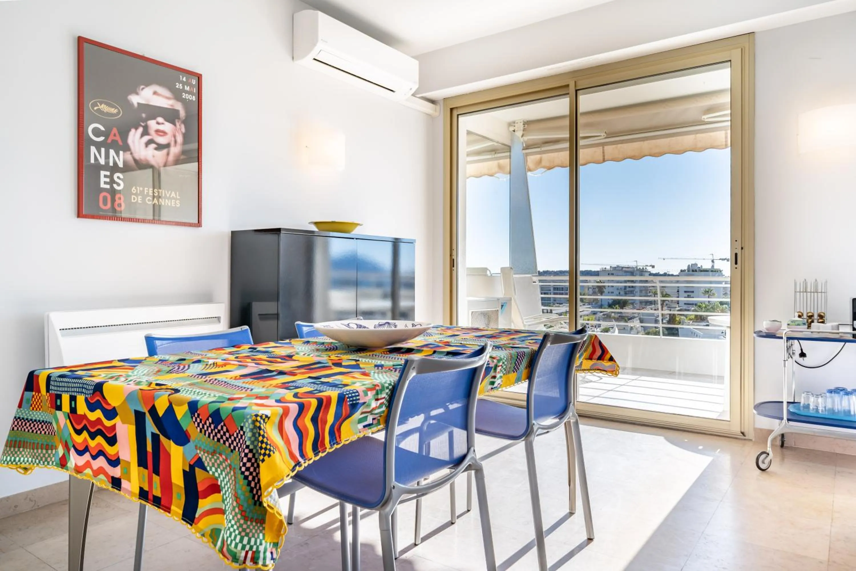 Palm beach- Free Wifi- Parking- Sea View