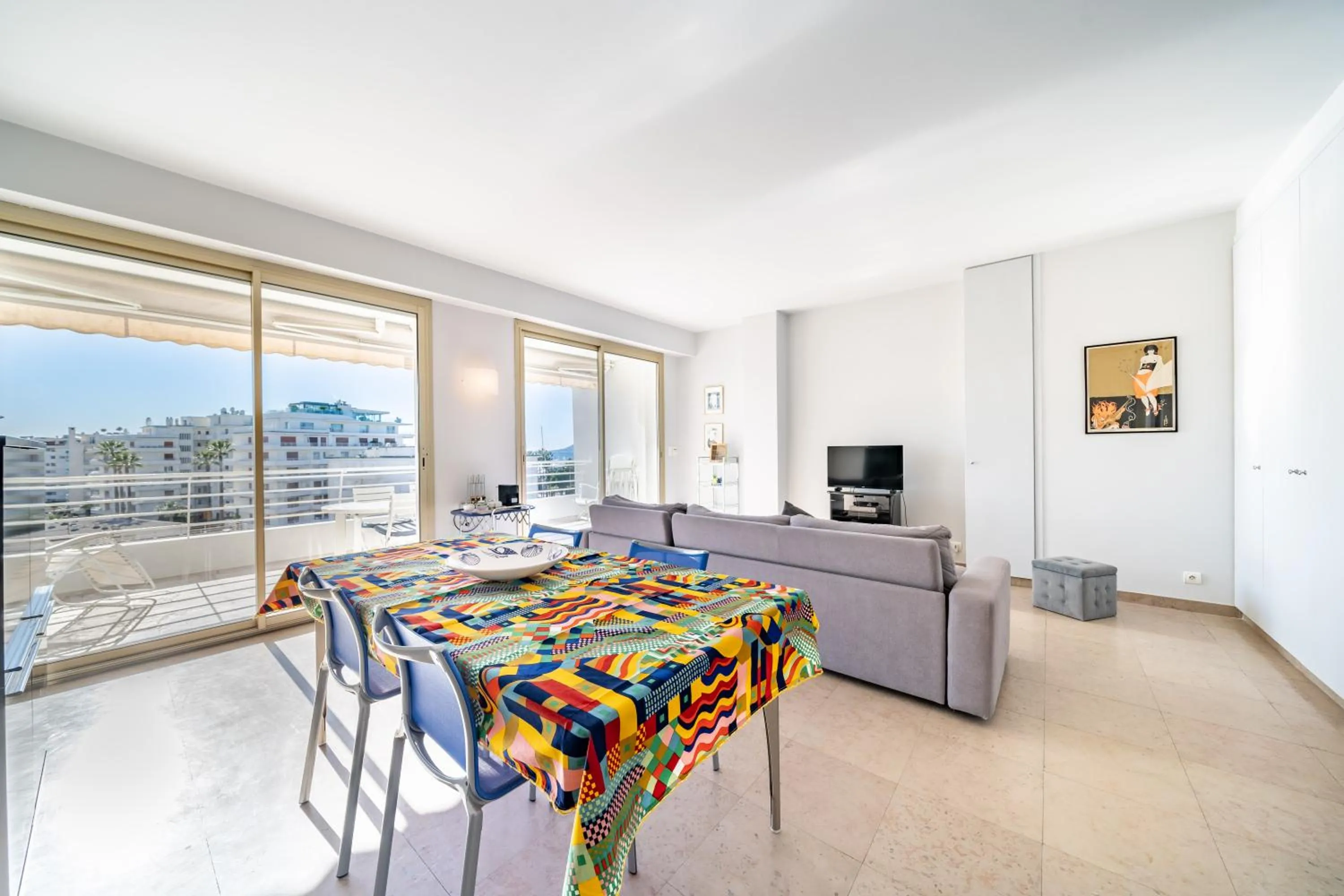 Palm beach- Free Wifi- Parking- Sea View
