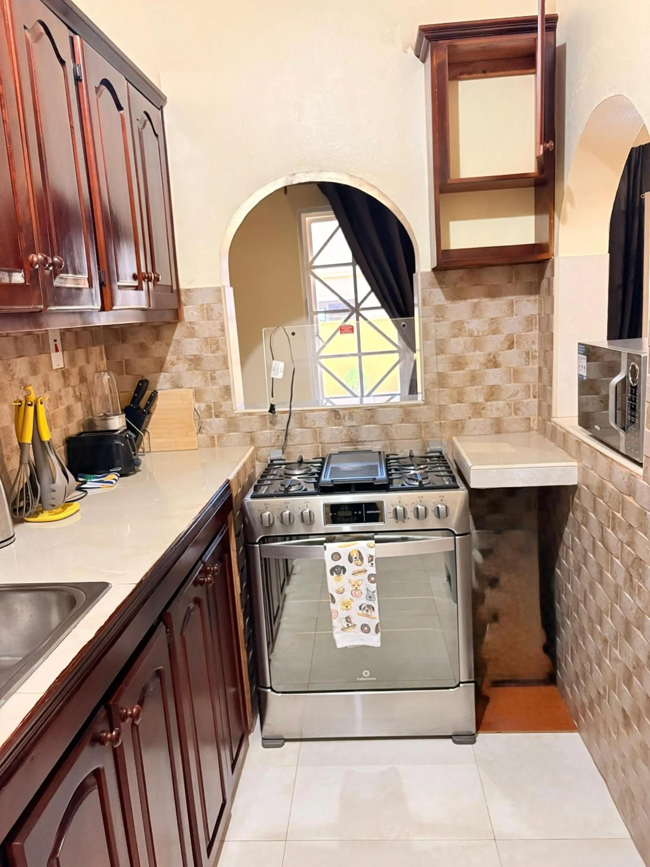 White House by White River