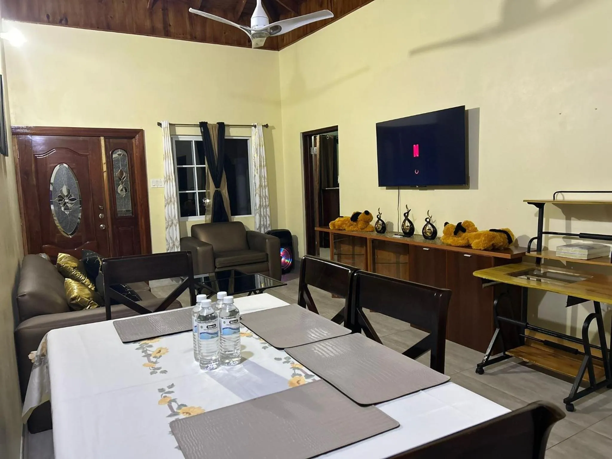 White House by White River