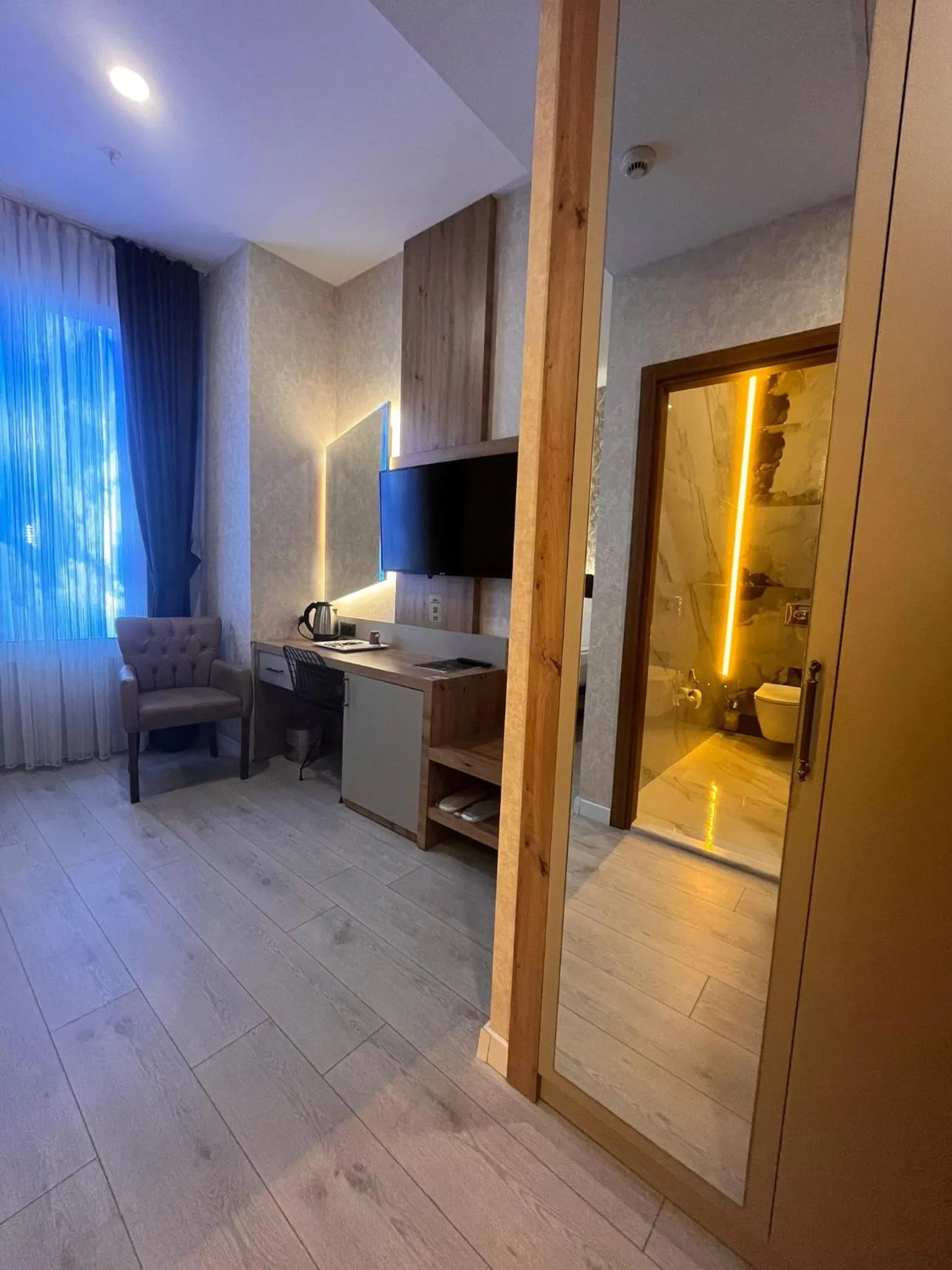 Photo of the whole room, Bed in Isnova Hotel Airport