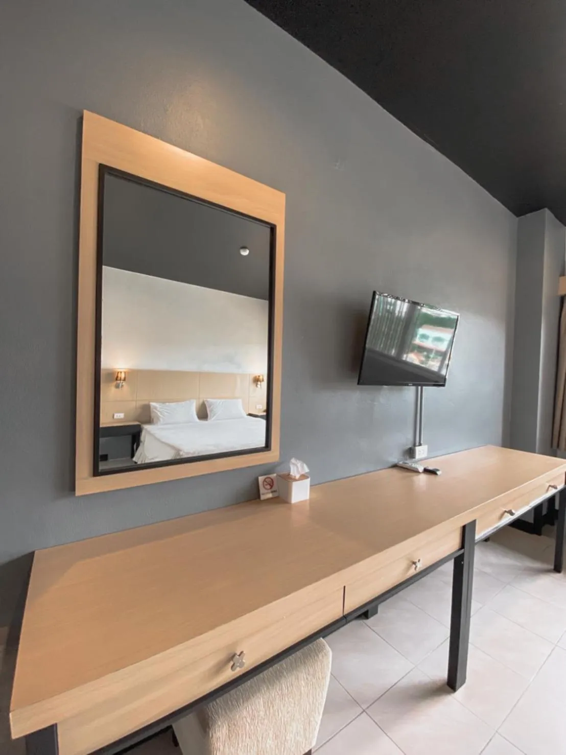 Photo of the whole room in Garden View Betong Hotel