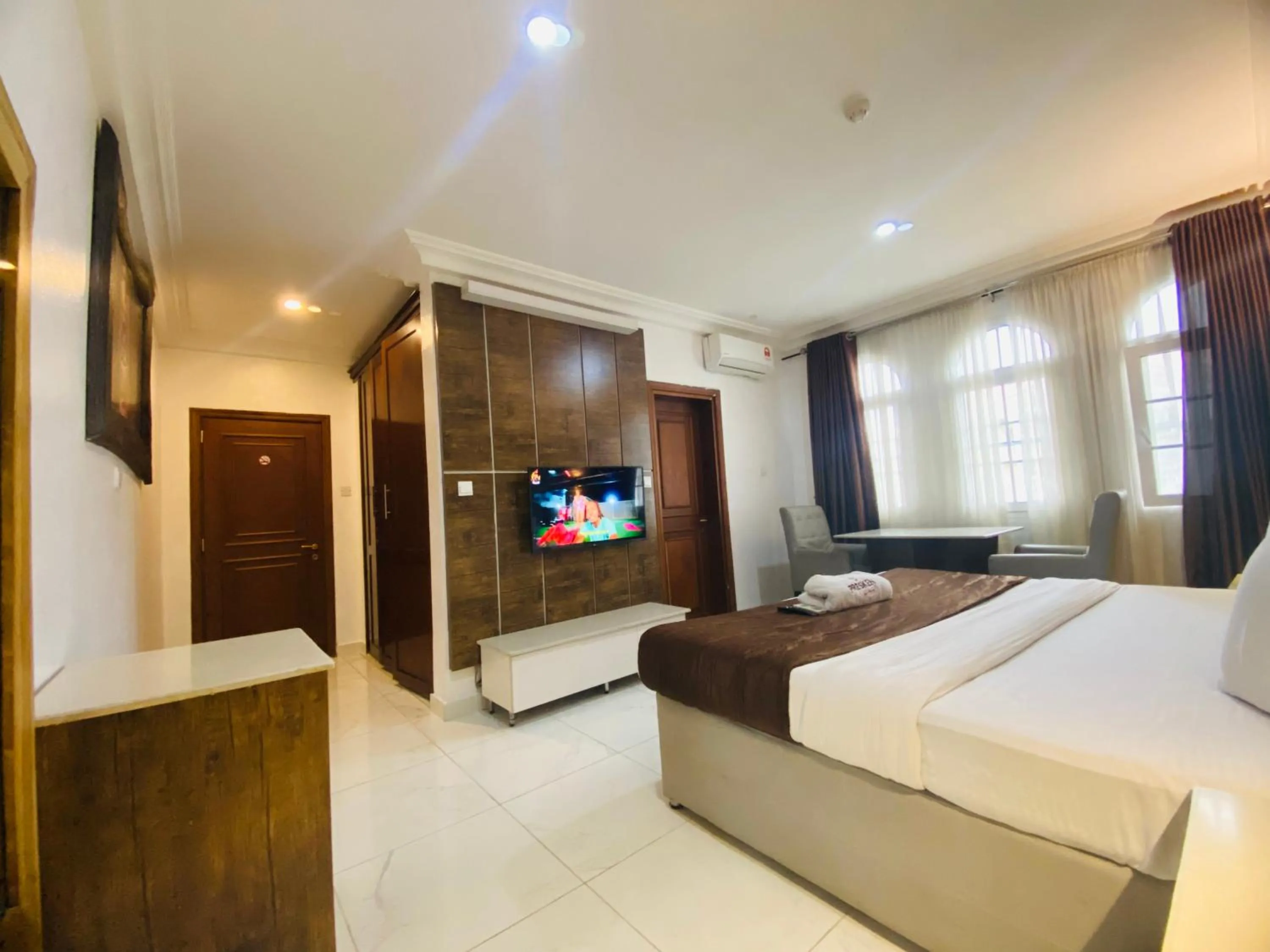 Bed in PRESKEN WHITE HOUSE