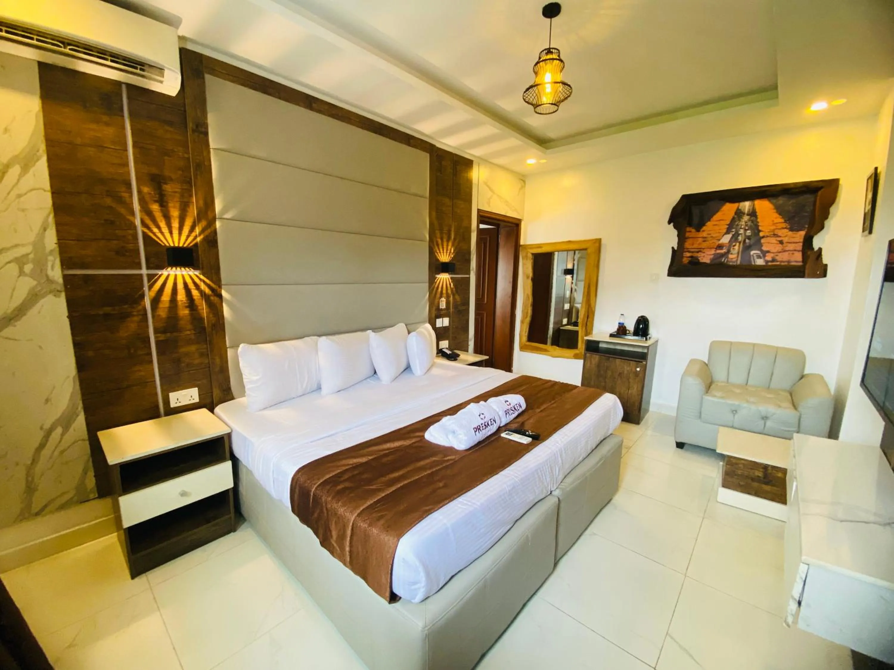 Bed in PRESKEN WHITE HOUSE