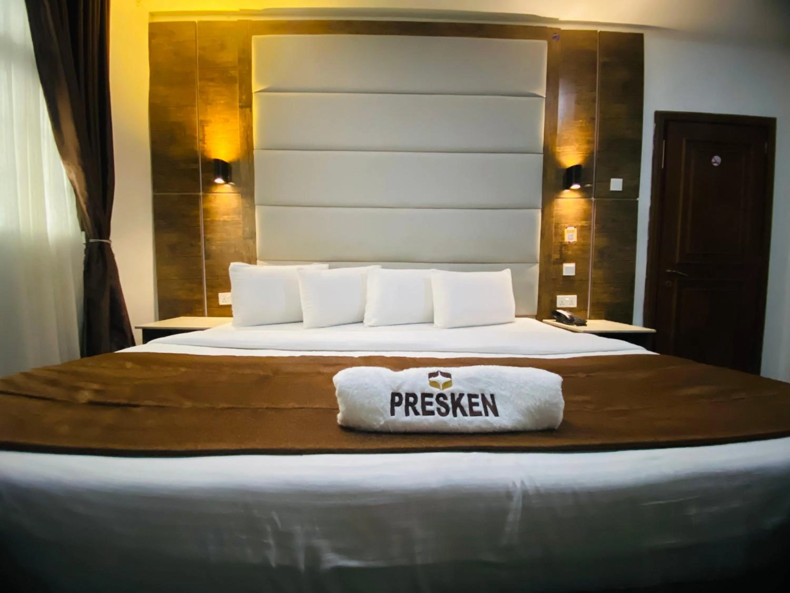 Bed in PRESKEN WHITE HOUSE