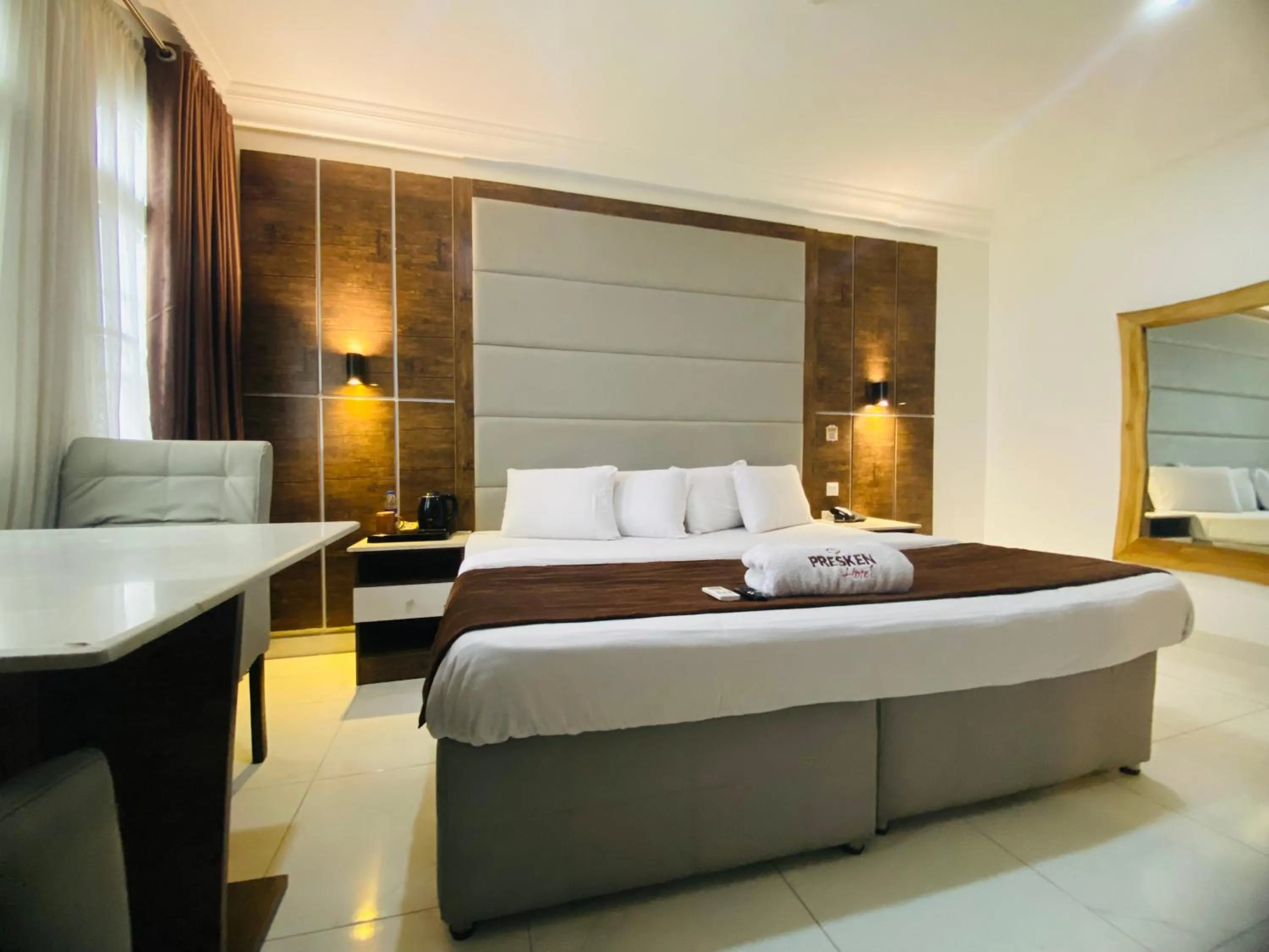 Bed in PRESKEN WHITE HOUSE