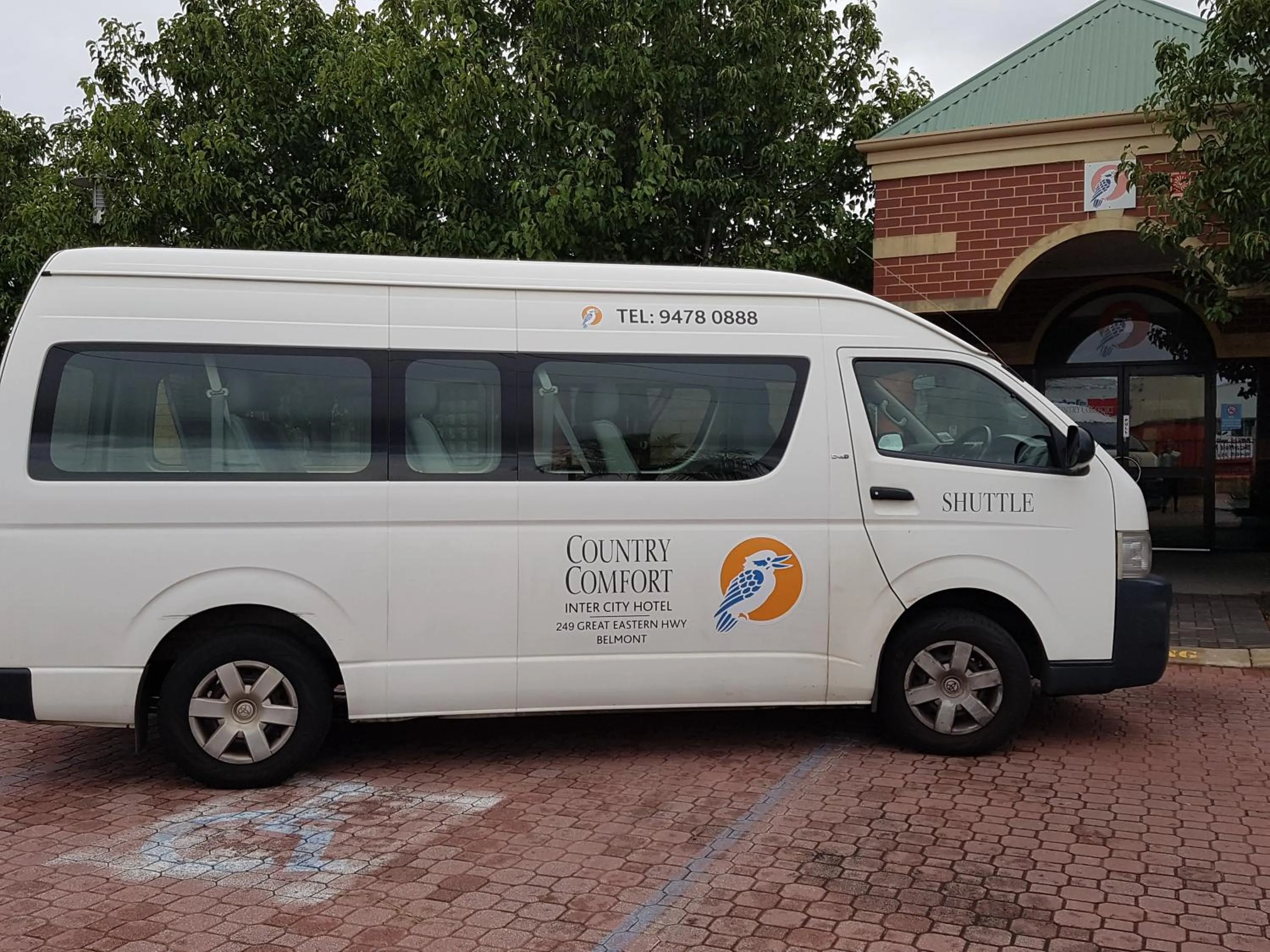 Logo/Certificate/Sign in Country Comfort Perth