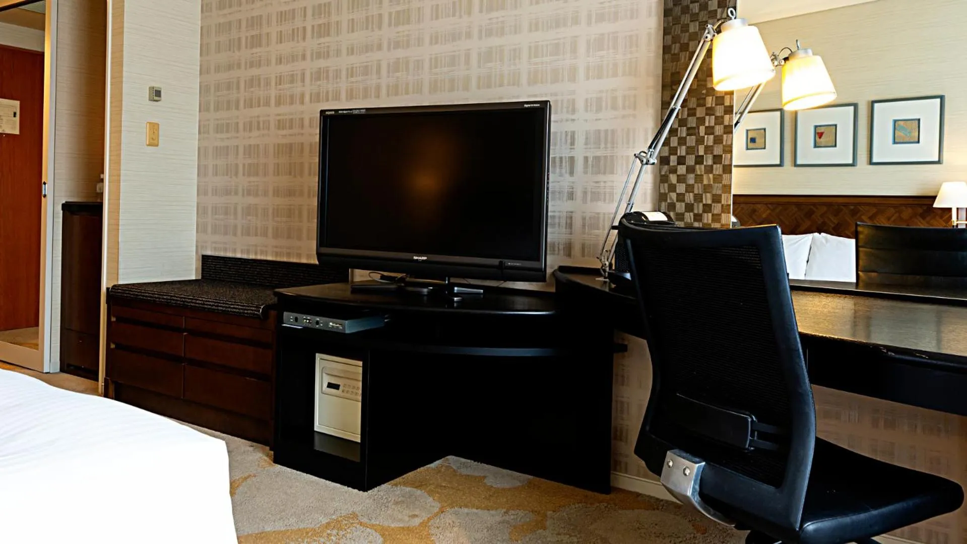 Photo of the whole room, TV/Entertainment Center in Hotel Nikko Kochi Asahi Royal