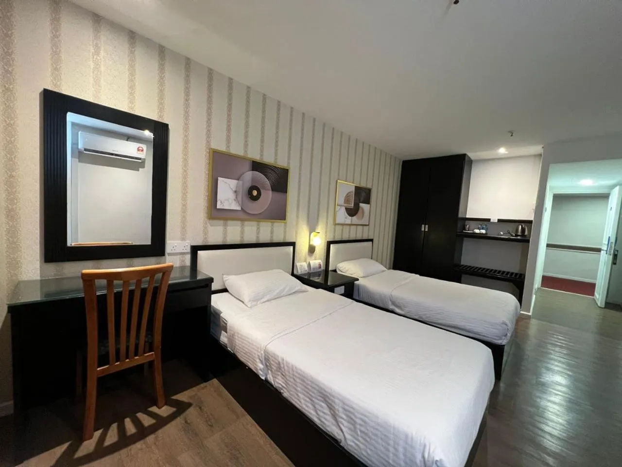 Bed in Remington Hotel