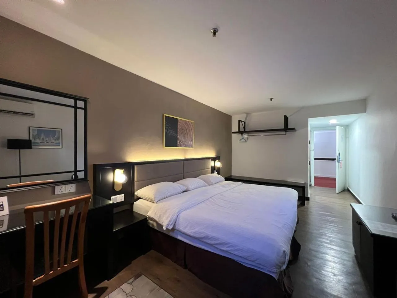 Bed in Remington Hotel