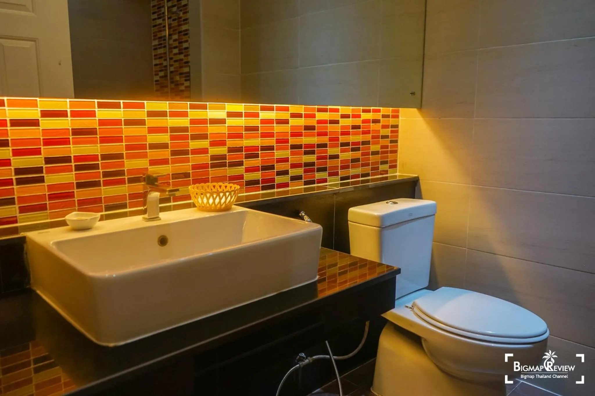 Toilet in Little Paradise Haad Rin Koh Phangan