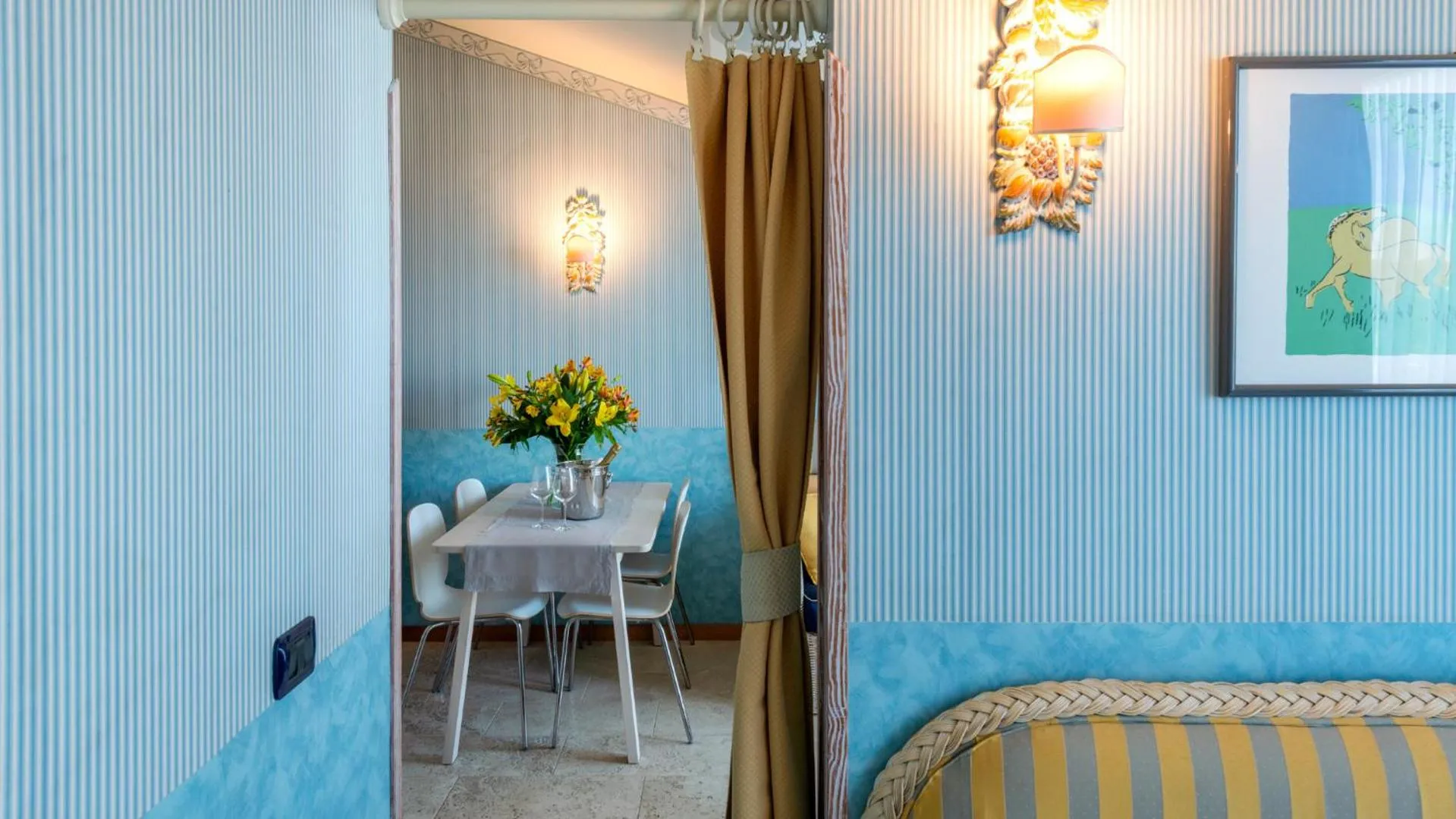 Dining area, Bed in Hotel Marina Uno