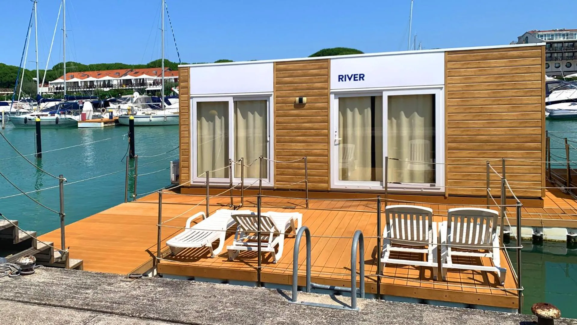 Property building in Hotel Marina Uno