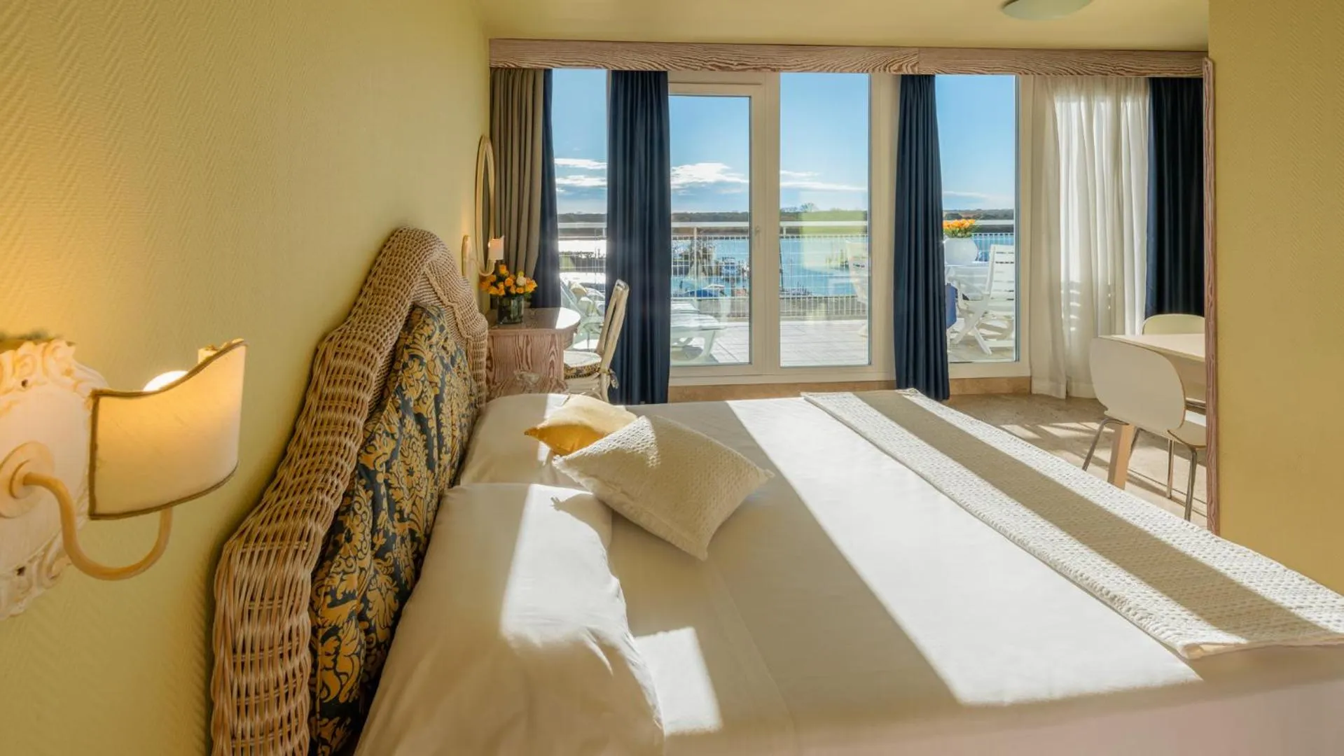 Bedroom, Bed in Hotel Marina Uno