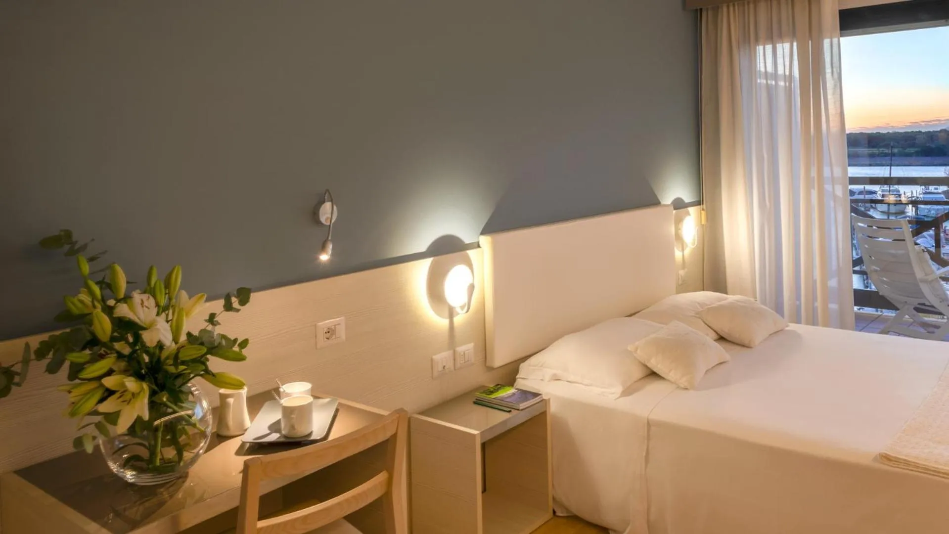 Bedroom, Bed in Hotel Marina Uno