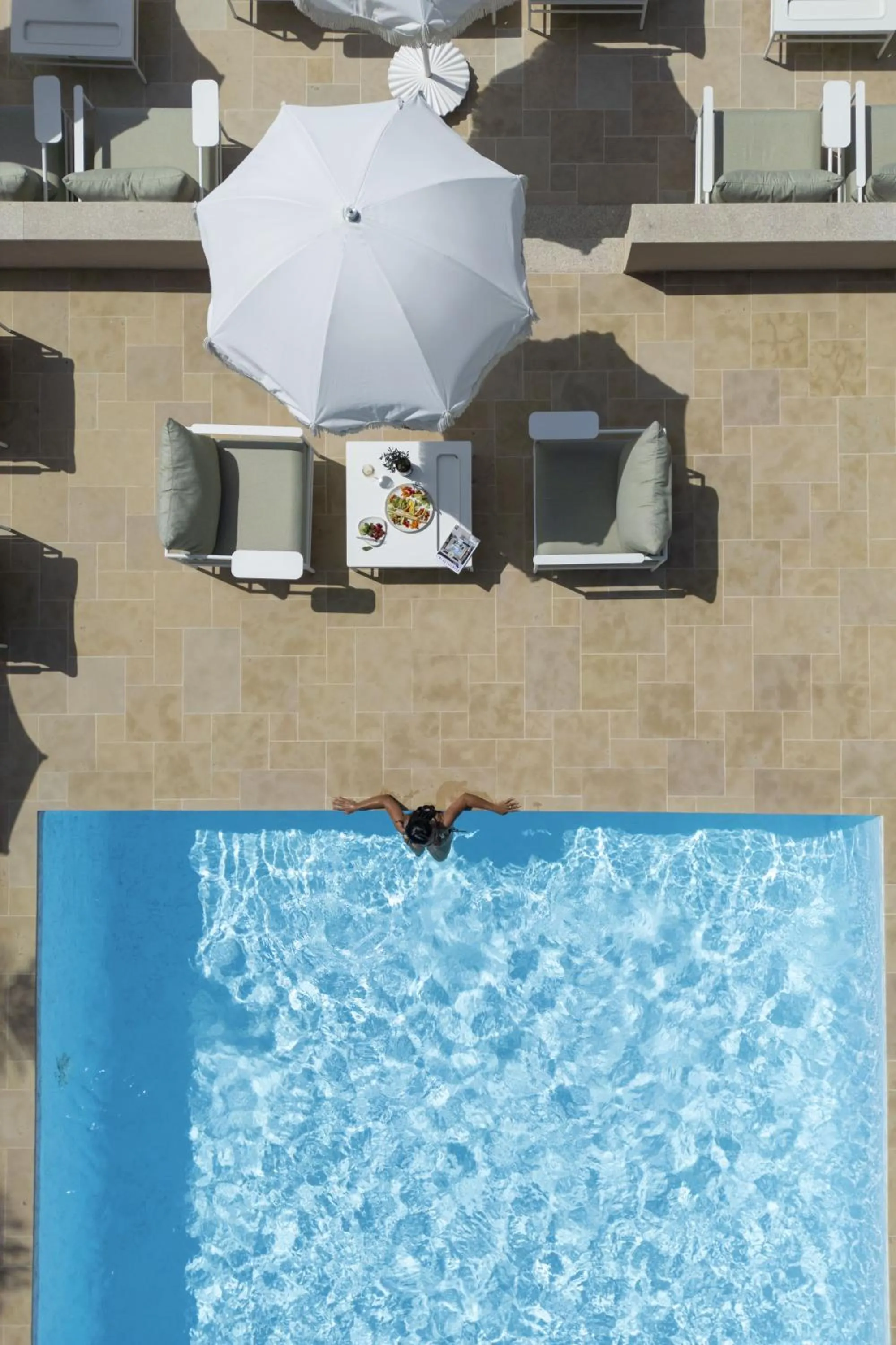 Pool view in Résidence Omigna