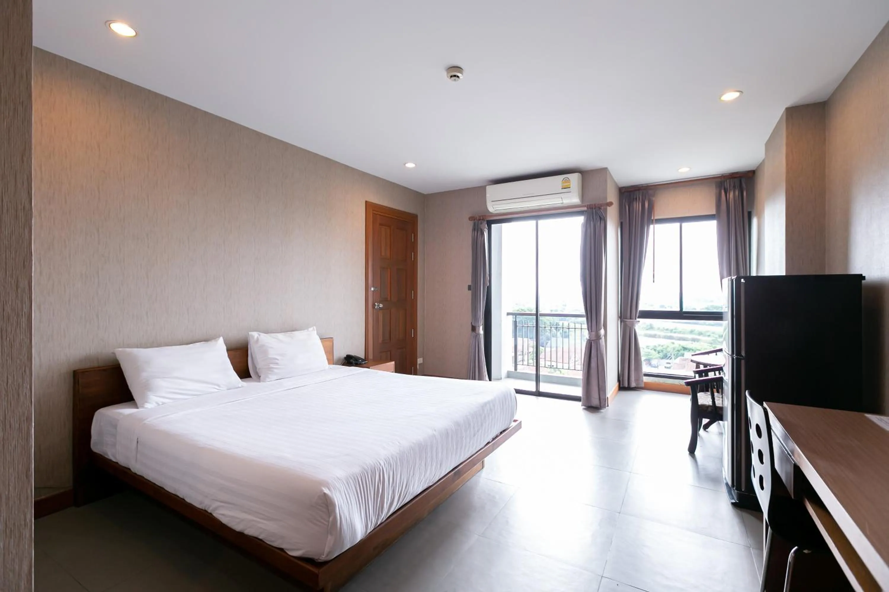 Bed in Farthai Residence