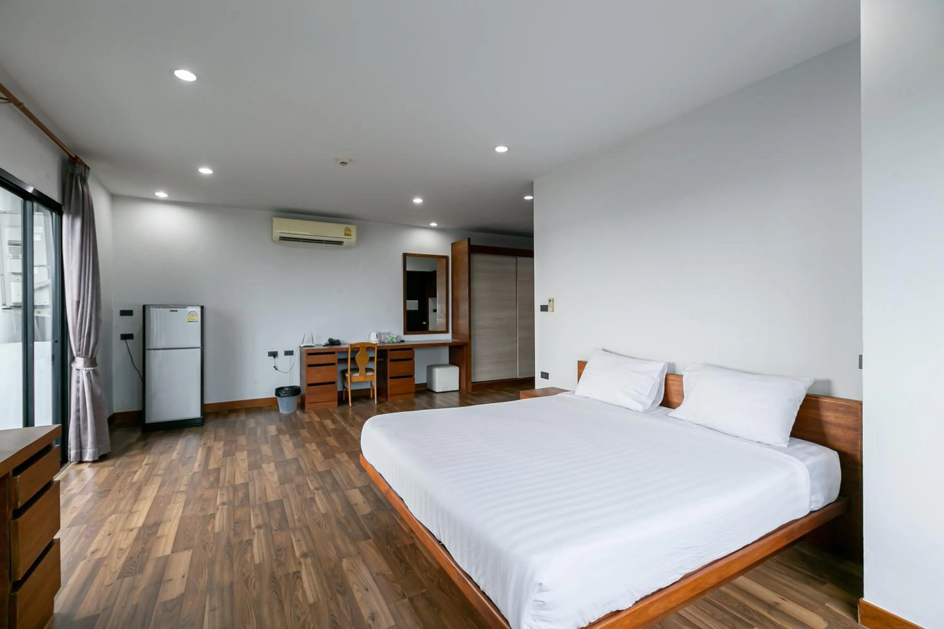 Bed in Farthai Residence