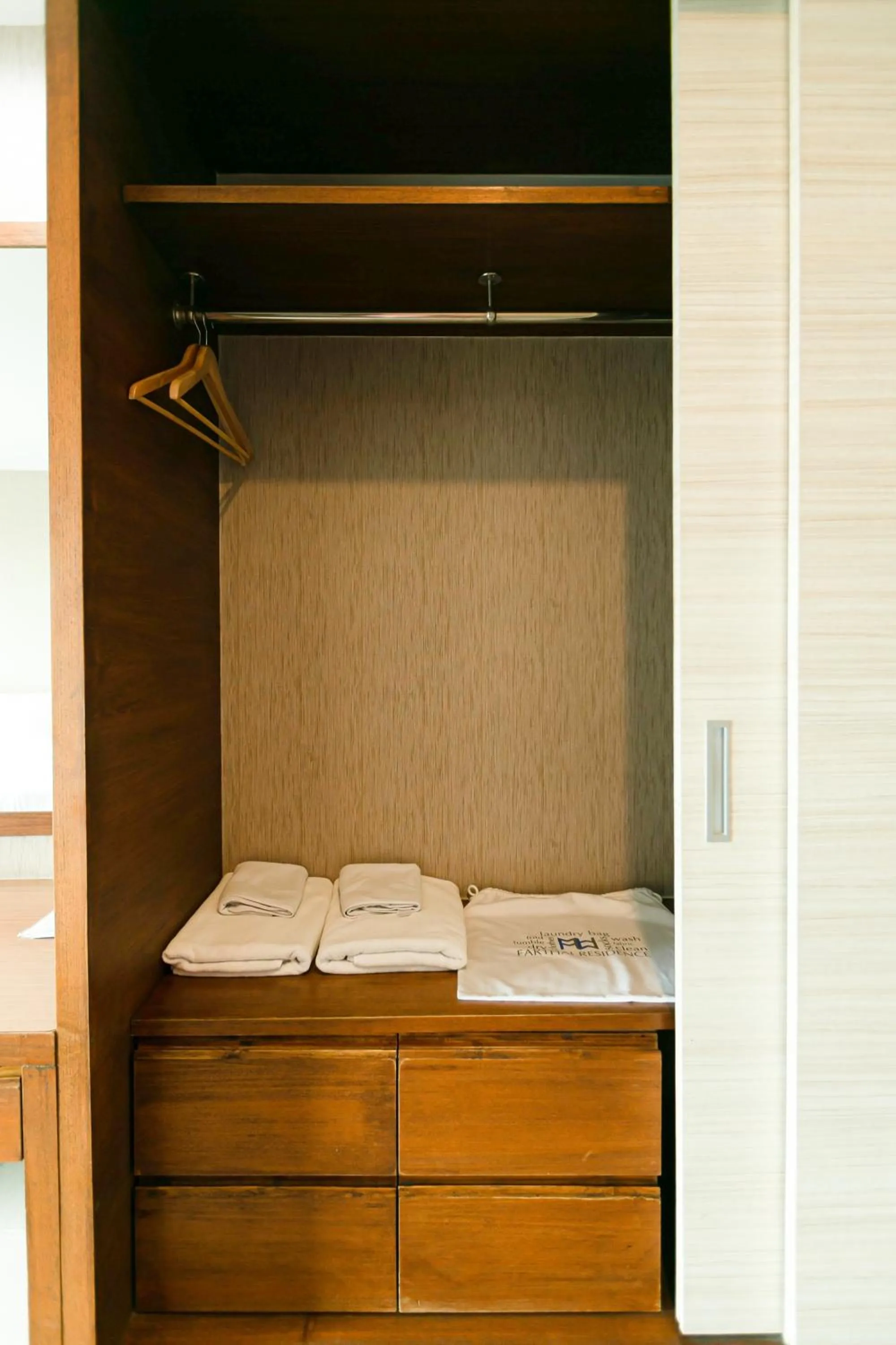 Photo of the whole room in Farthai Residence