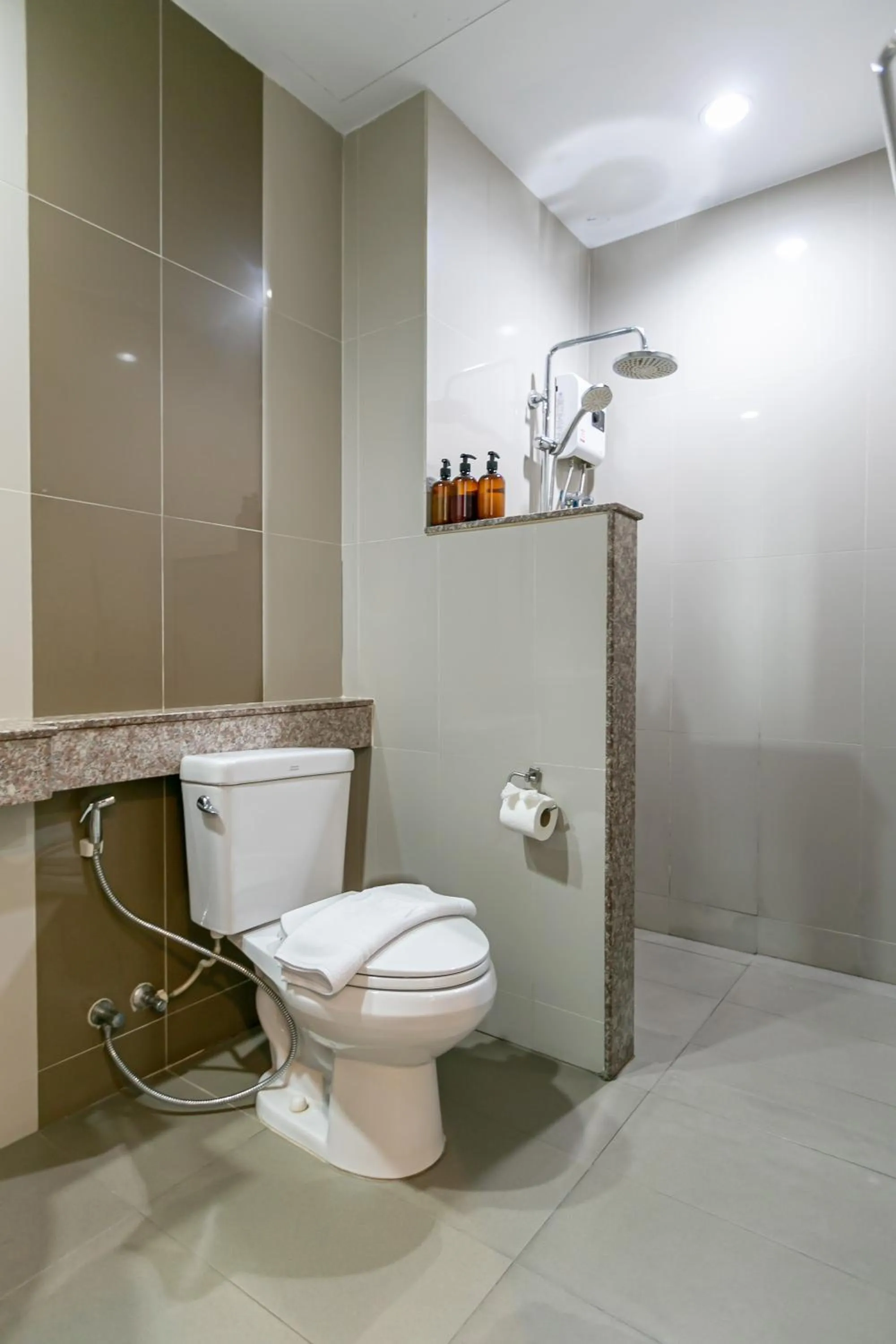 Bathroom in Farthai Residence