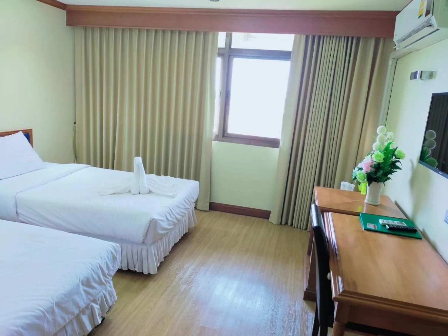 Bed in Phuphanplace Hotel