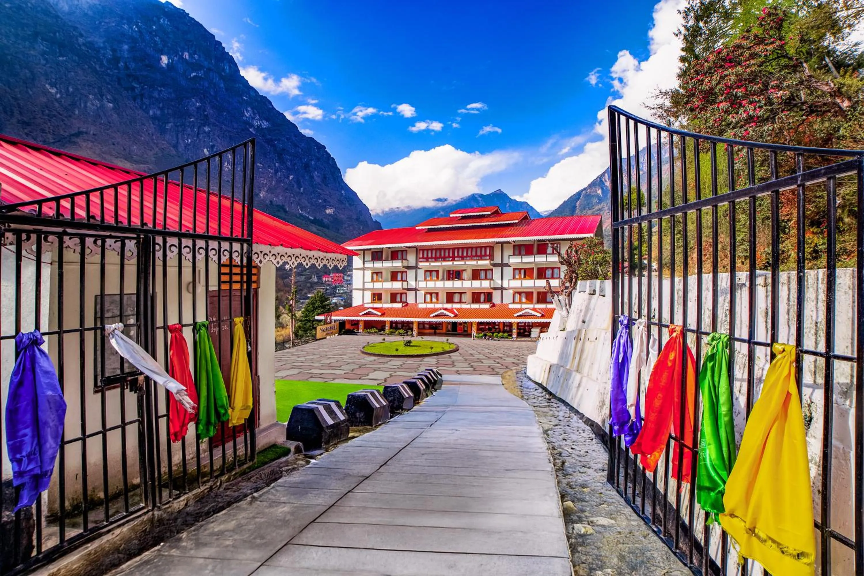 Property building in Yashshree Lachung