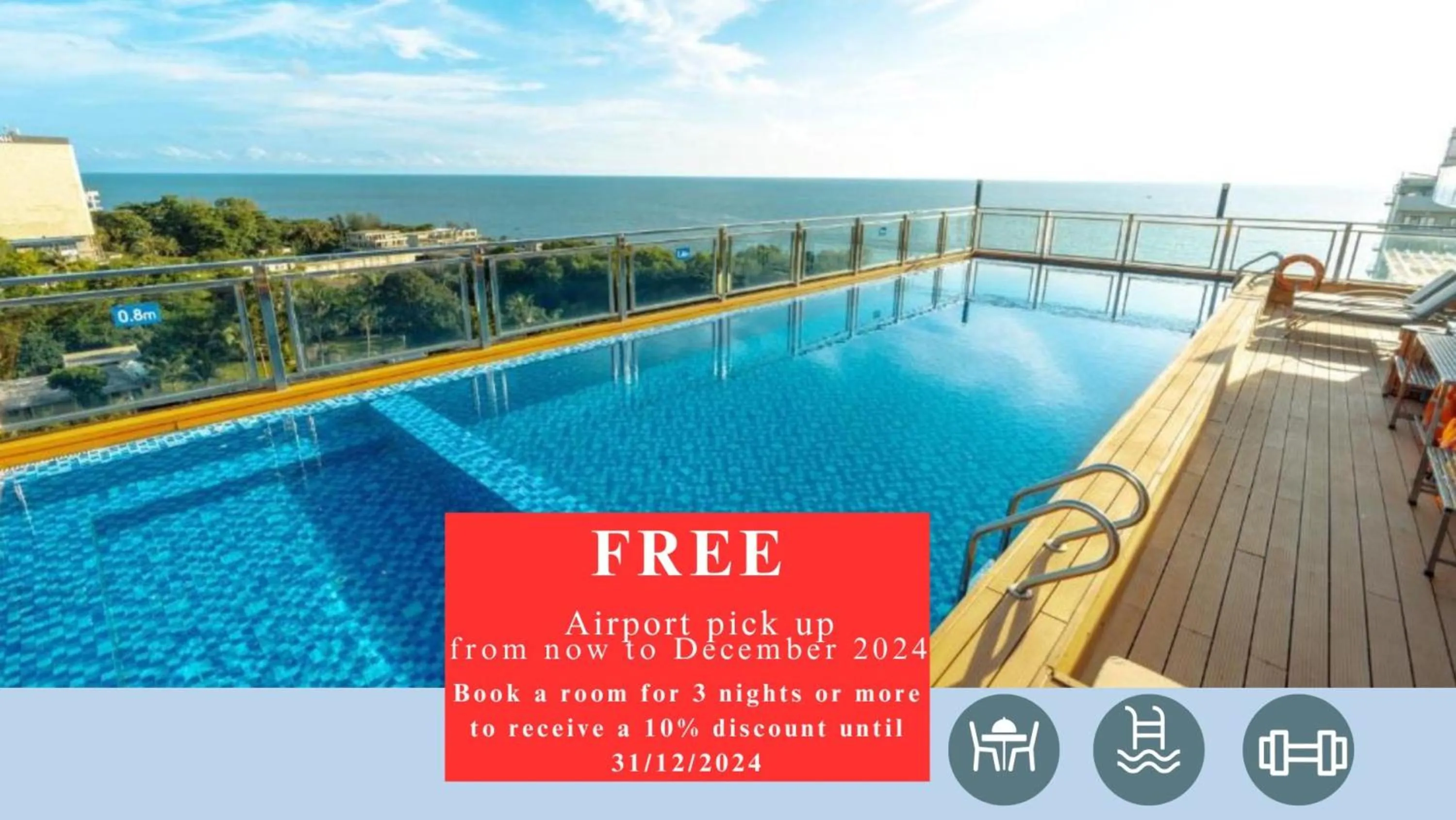 Swimming pool in Home Park Hotel