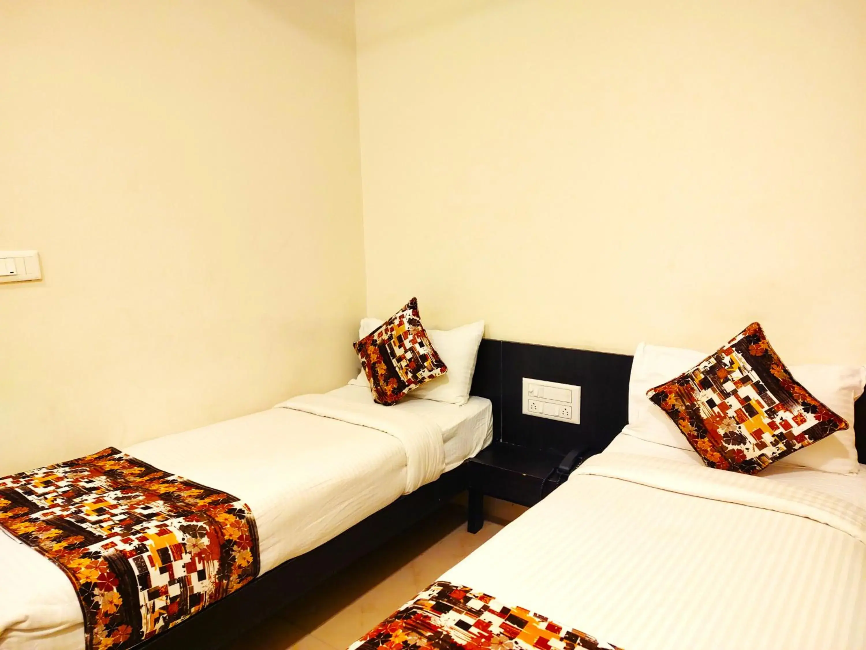Deluxe Double or Twin Room in Athasri Hotel HSR Layout Deluxe Double or Twin Room in Athasri Hotel HSR Layout