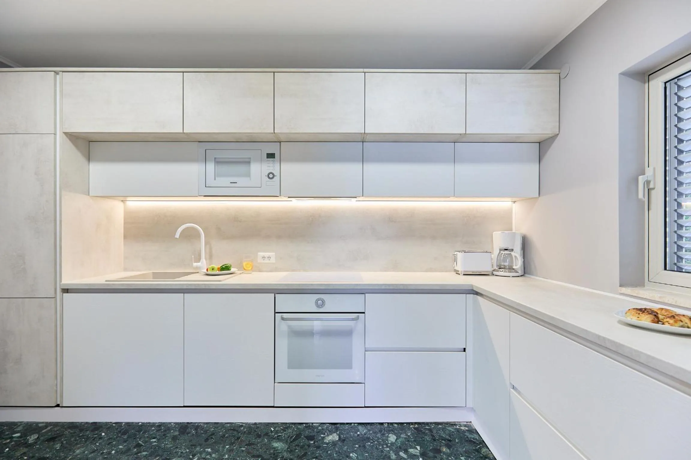 Kitchen or kitchenette in Hedera Estate, Hedera A3